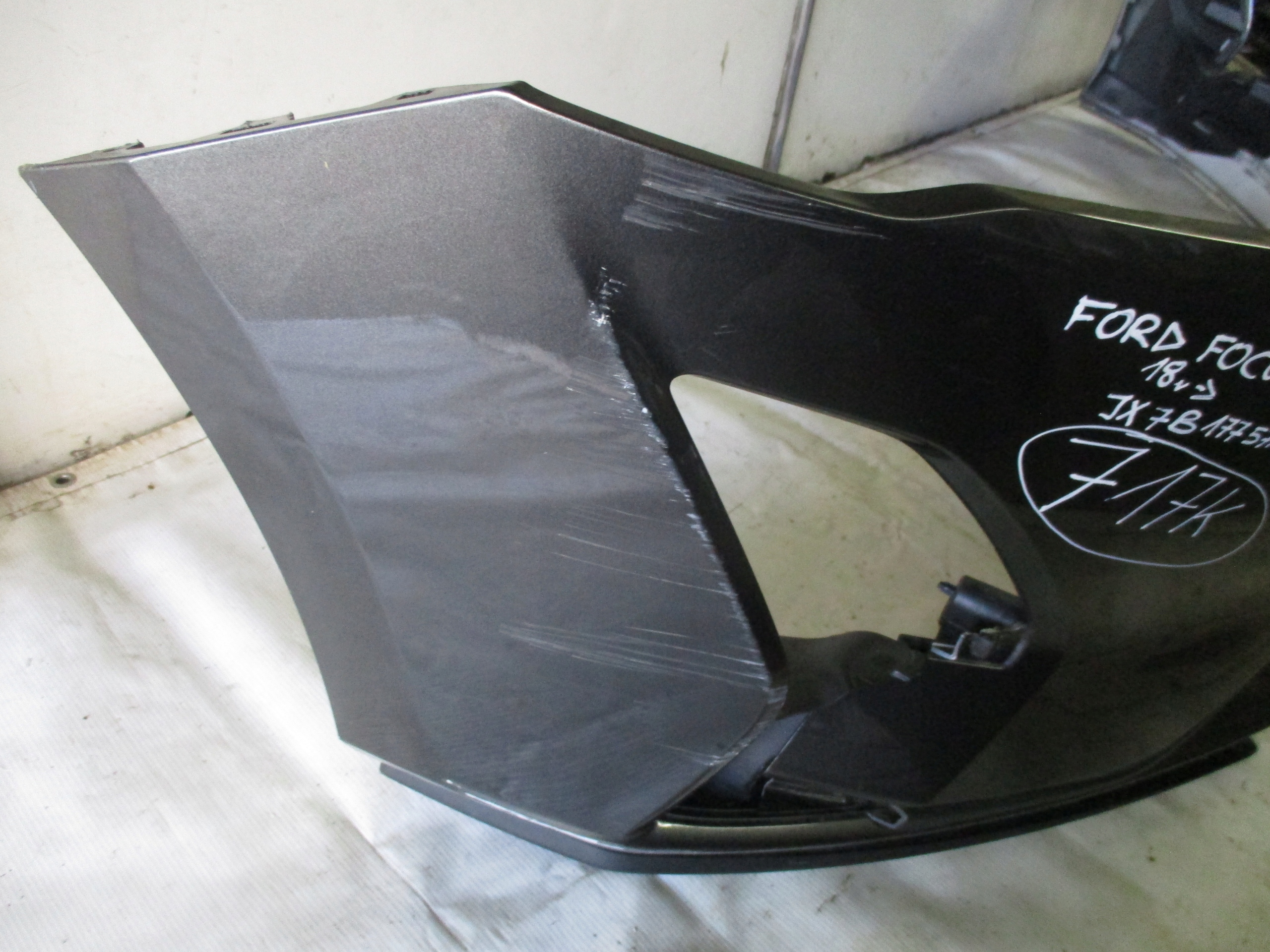 nárazník předek přední Ford Focus MK4 IV 18r- JX7B17757A