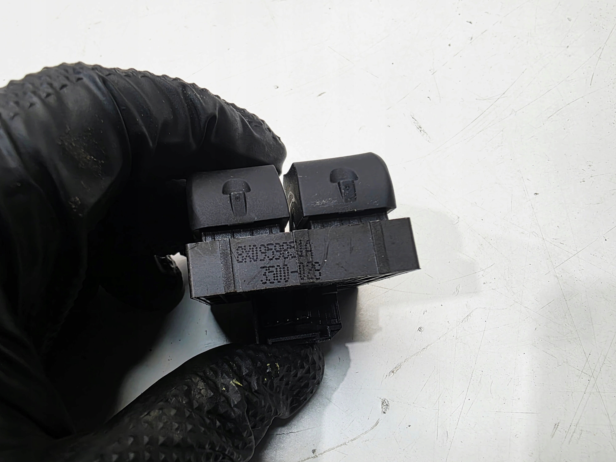 switch switch of the window AUDI A1 8X 8X0959851A