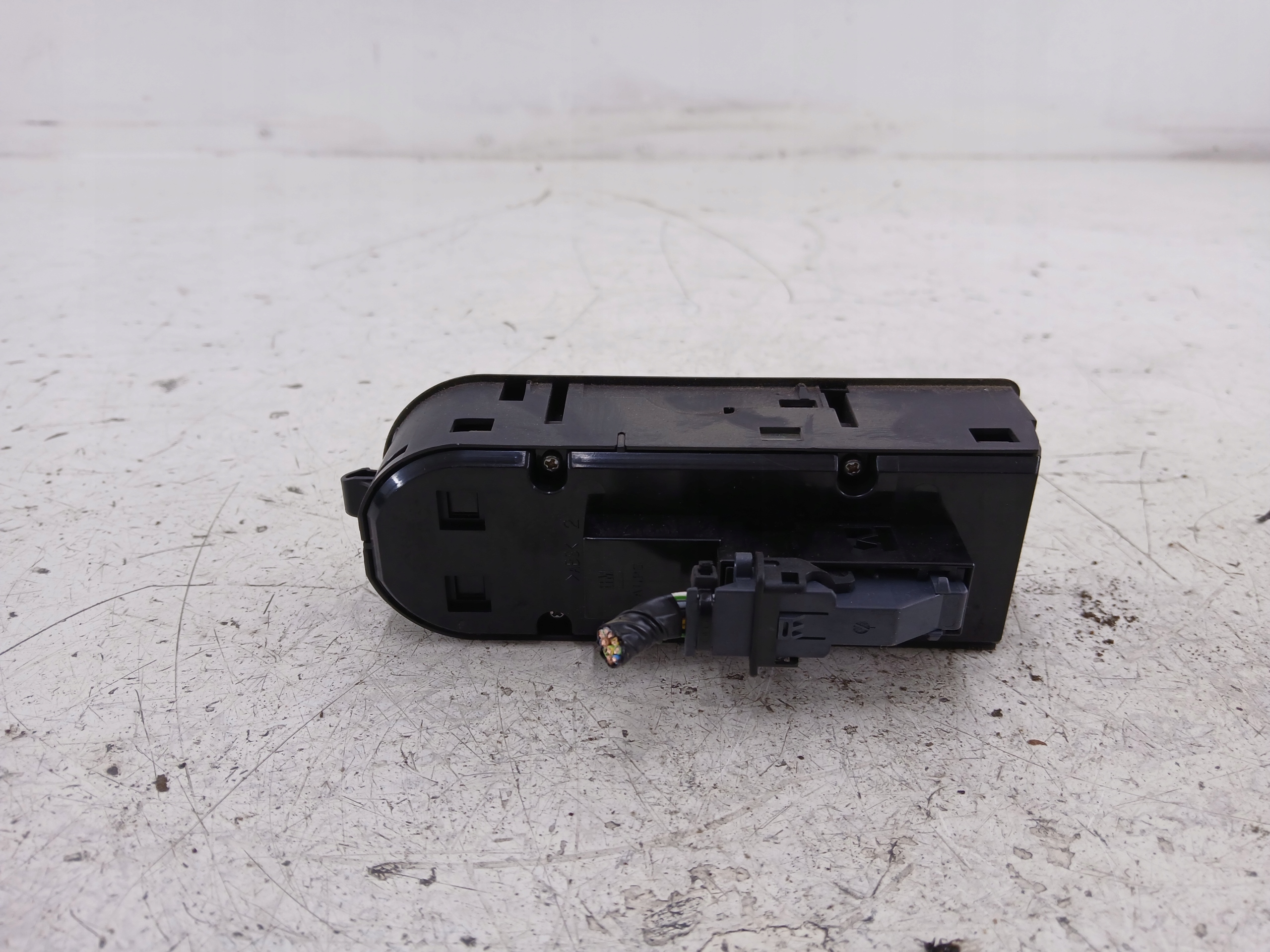 OPEL ASTRA III H ZAFIRA B PANEL okna levý předek 13228706