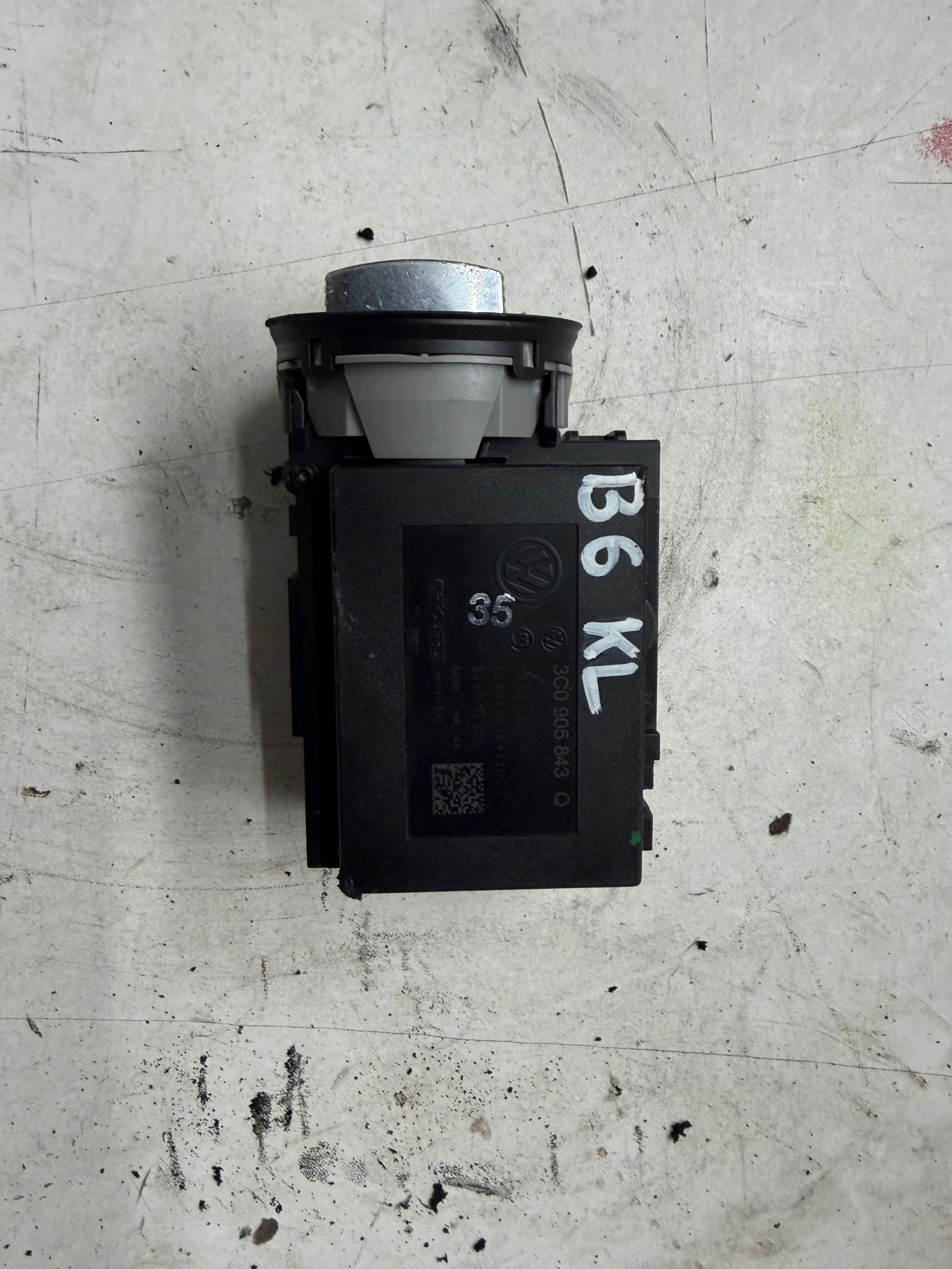 ignition key VOLKSWAGEN PASSAT B6 3C0905843Q