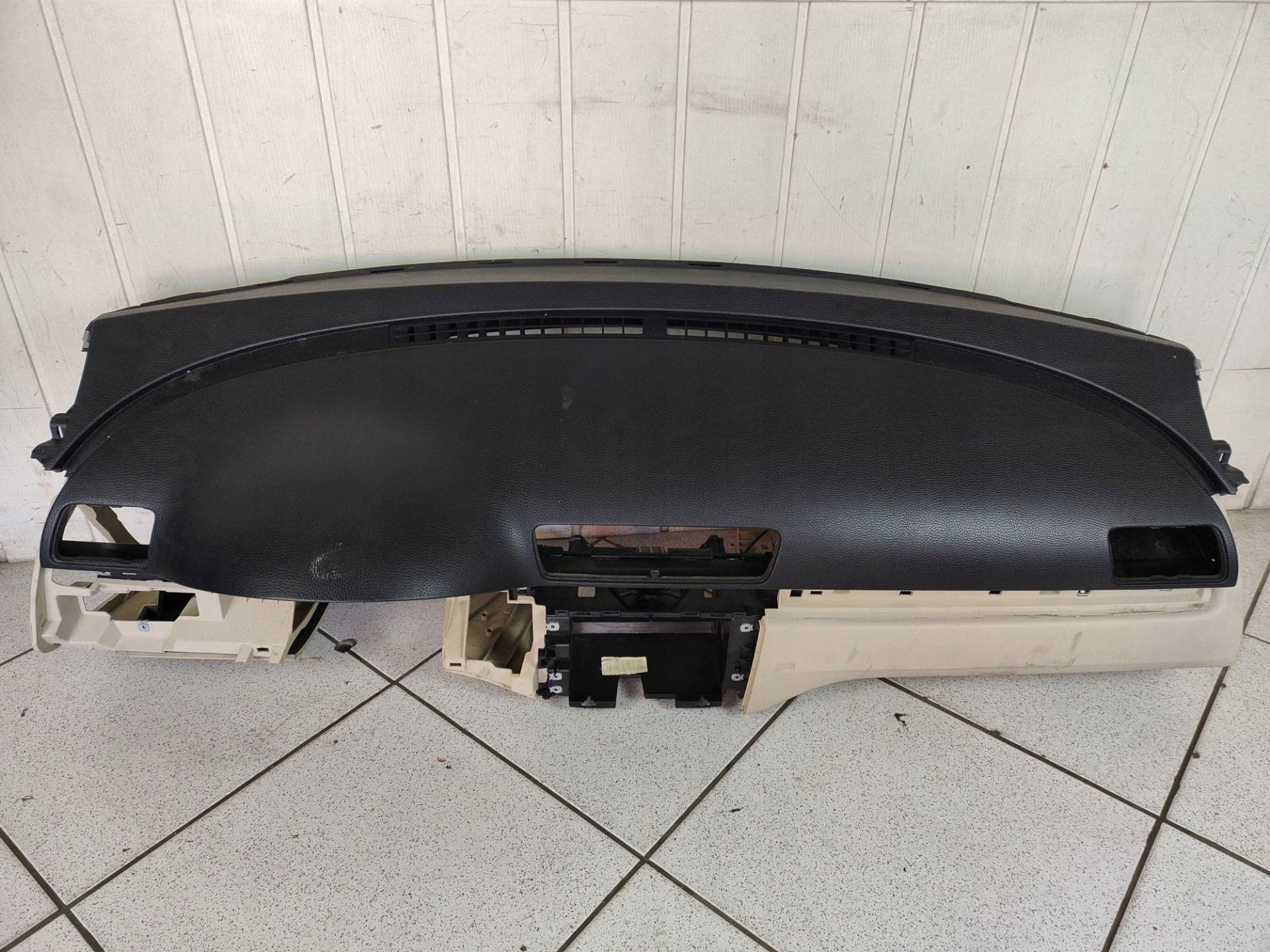 dashboard instrument panel console Volkswagen Passat CC 2009 0903407974