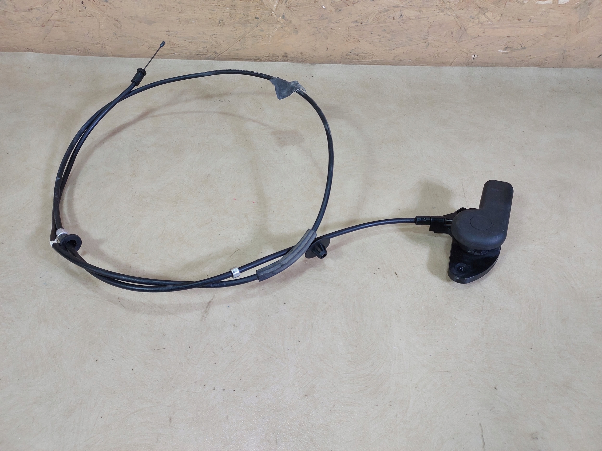 FOCUS MK3 ТРОС РУЧКА КАПОТА