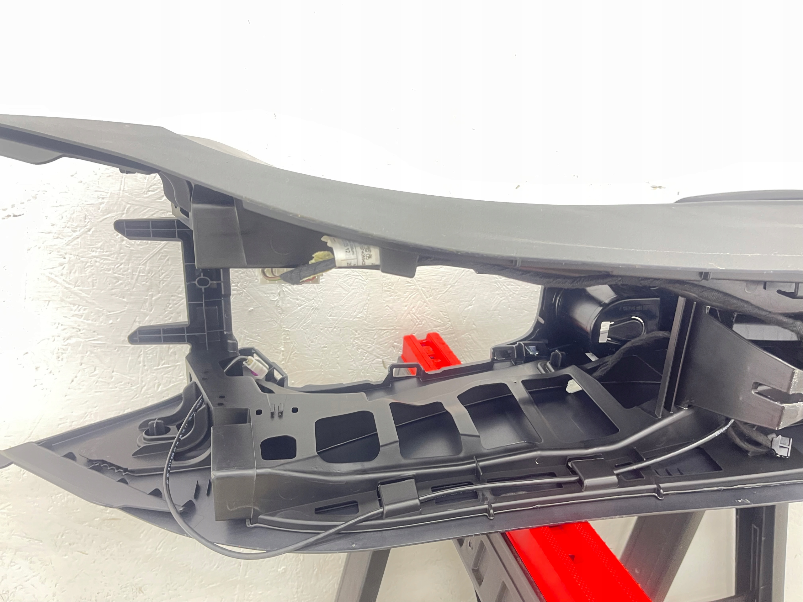 тунель середина MERCEDES W246 A2466804301 европа