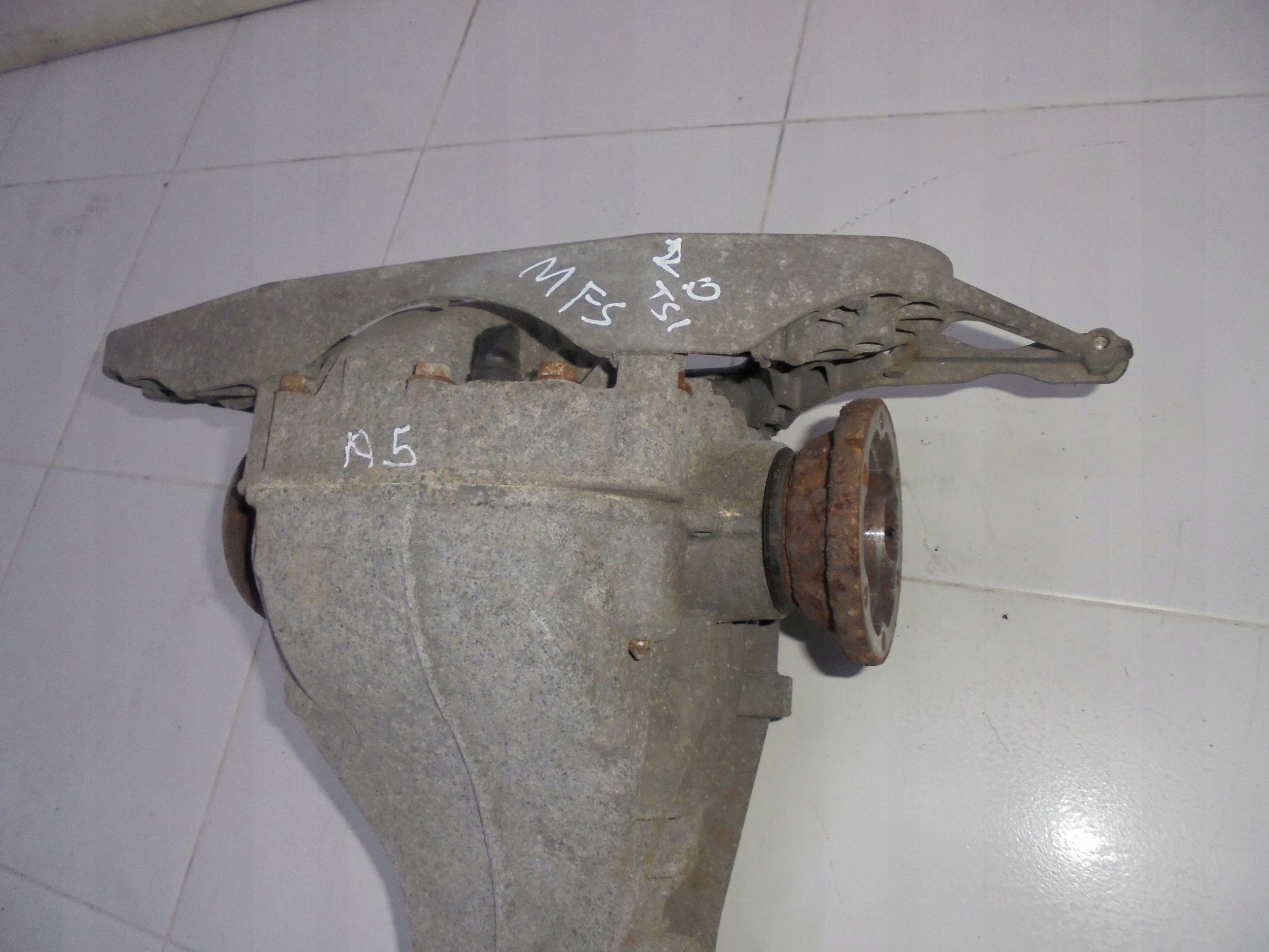 AUDI A4 B8 A5 2.0 TFSI 2.0 TDI diff differential MFS