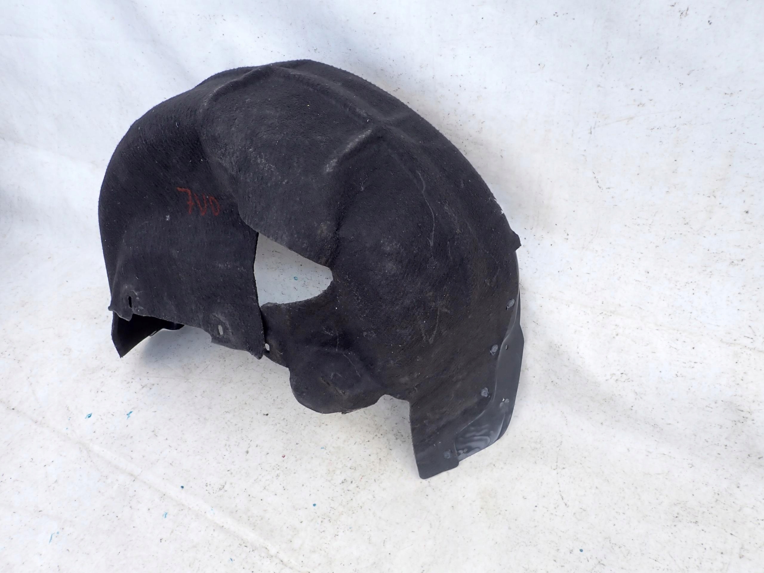 VOLVO V70 III 3 07-16 mudguard left rear part rear.