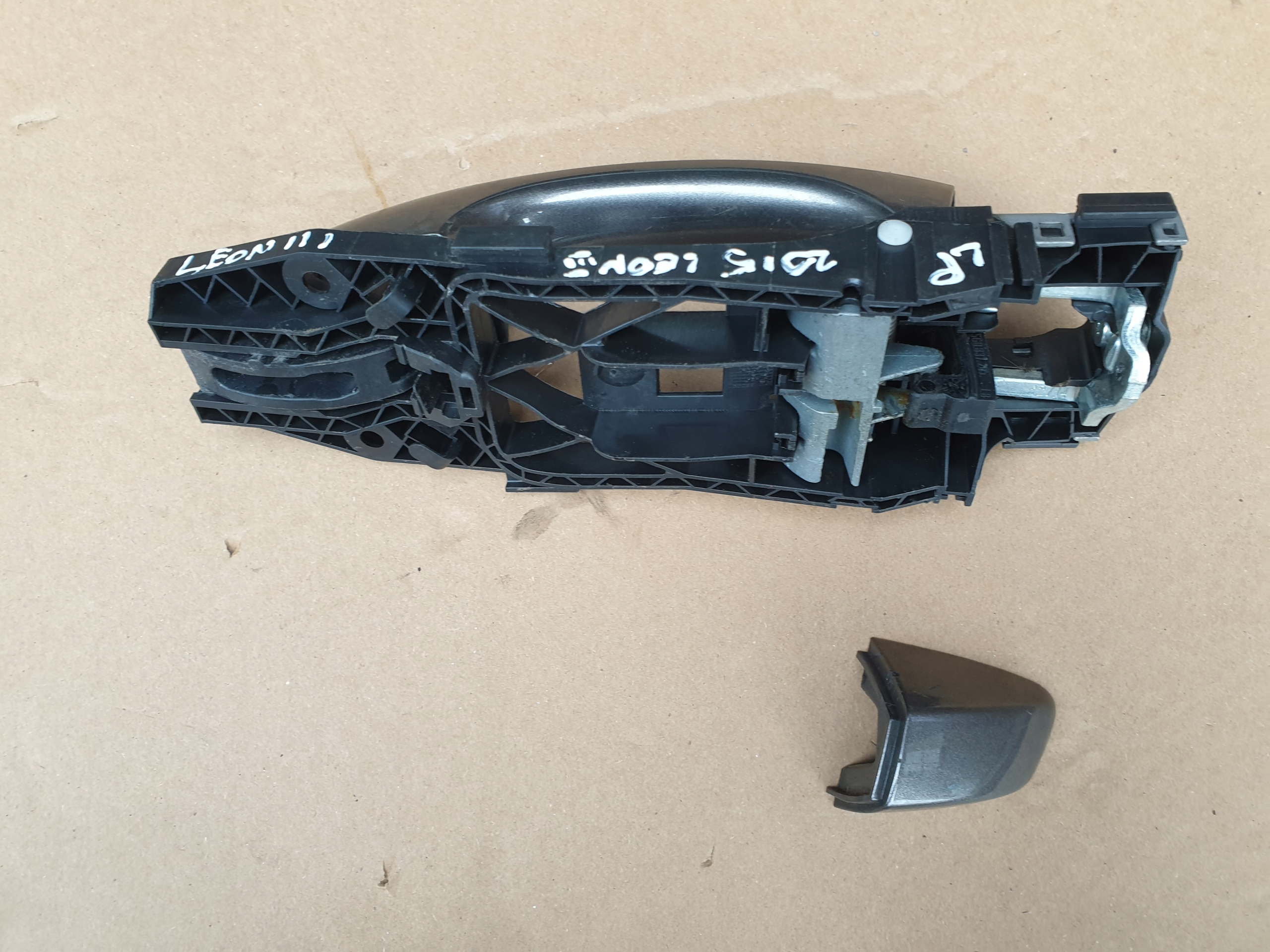 handle left front LS7K SEAT LEON III 3 5F 2013- 5N0837885H