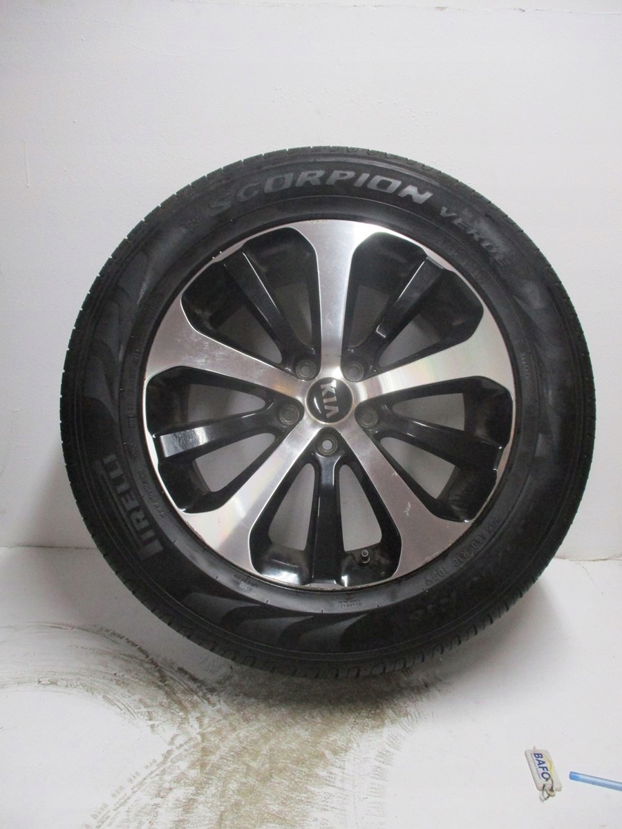 wheels discs tyres KIA SORENTO R18 pirelli