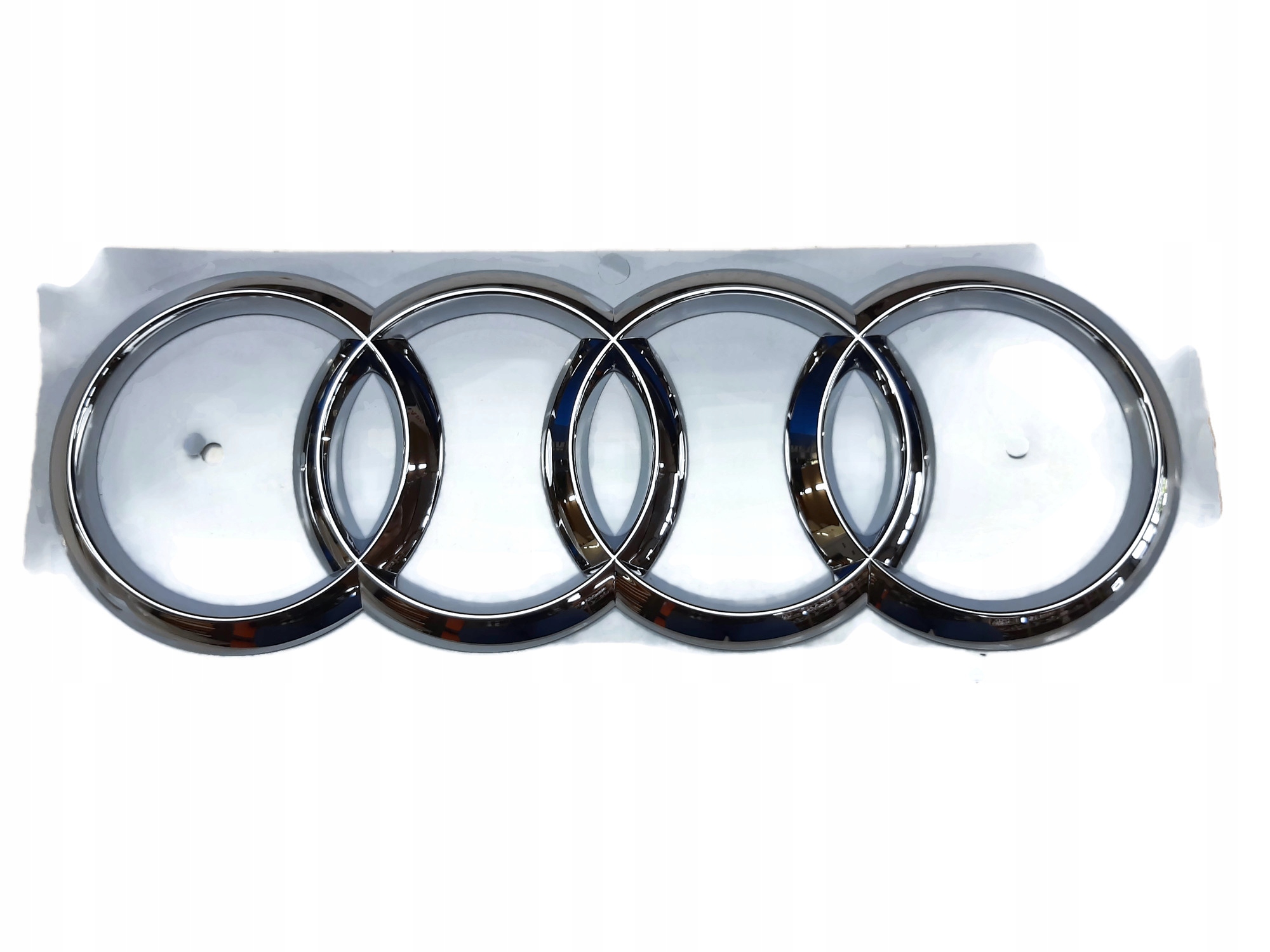 8W98537422ZZ - Эмблема значок логотип сзади AUDI A4 B9 8W9853742