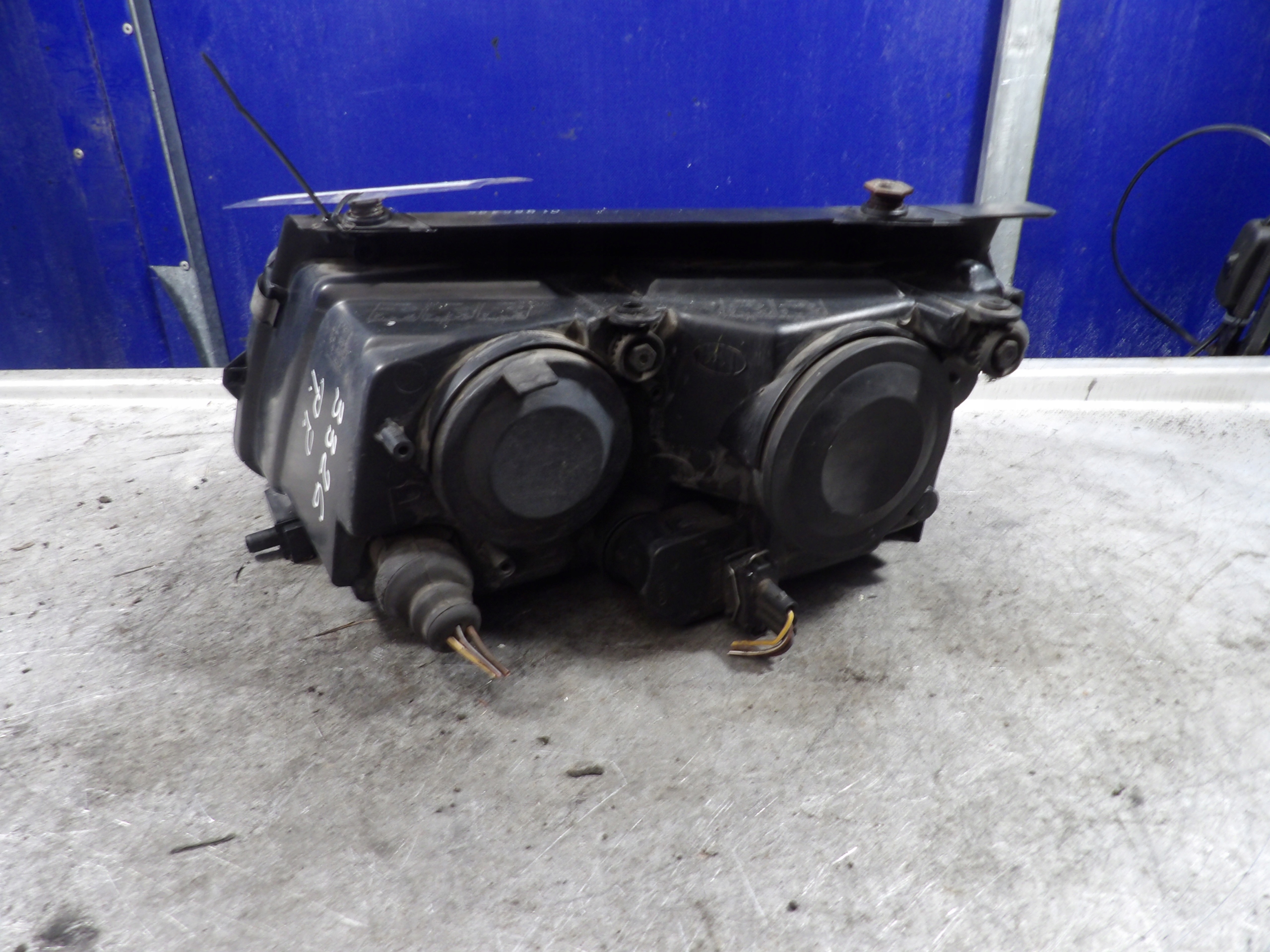 Volkswagen Passat B5 light front right kombi 1,9tdi