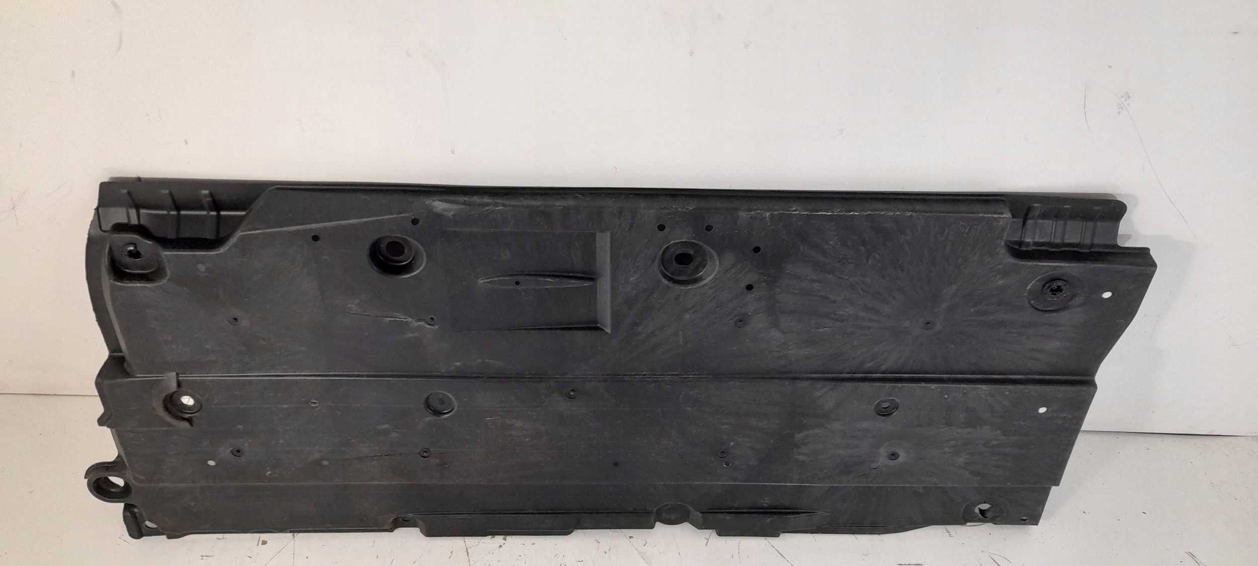 Toyota Corolla E21 Kombi cover chassis left 5816602170 (PL427)