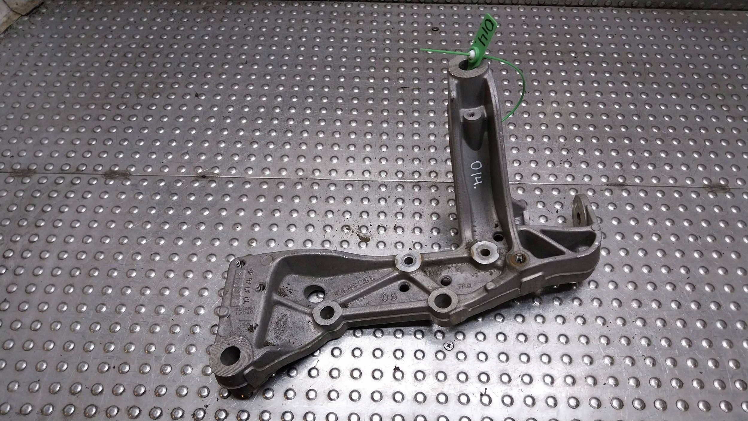 console arms left front 1K0199295E GOLF V AUDI A3 8P LEON II CADDY III