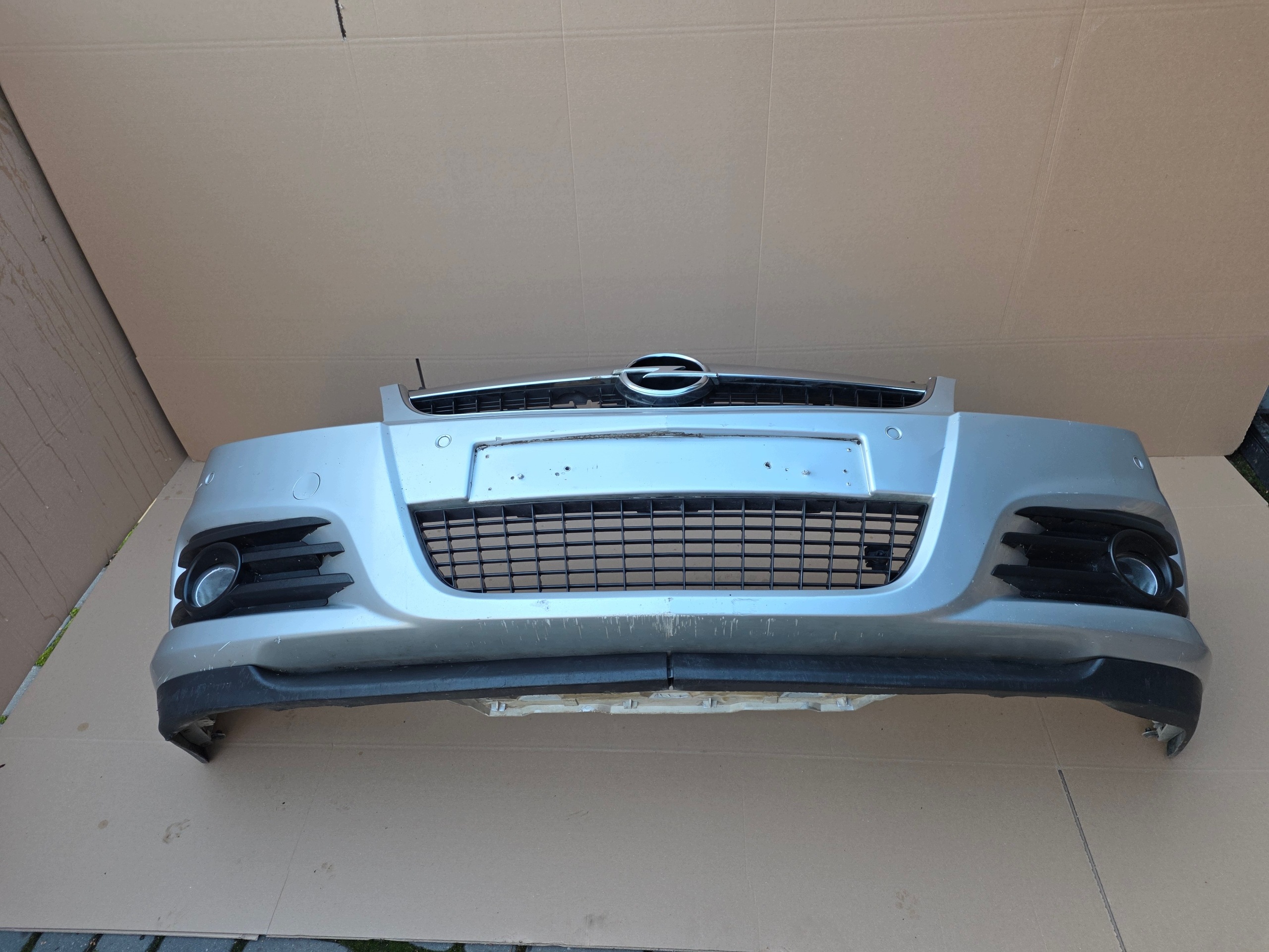 OPEL VECTRA C SIGNUM LIFT front bumper front grille 4 pdc sensors