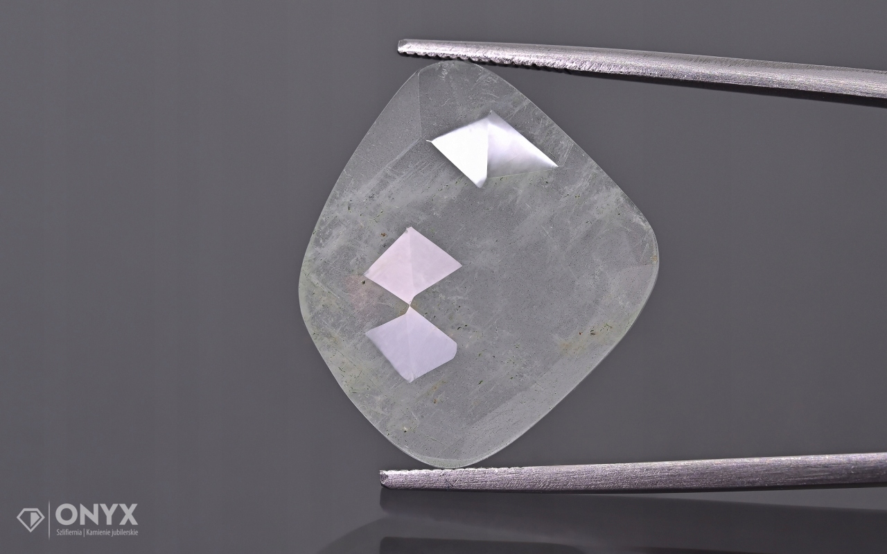 Akvamarín fasetovaná nepravidelná rozeta 22,5x20 m