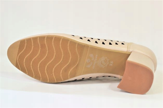 KORZENIOWSKI CZÓŁENKA 3246 BEŻ 108 R. 39 Model 3246