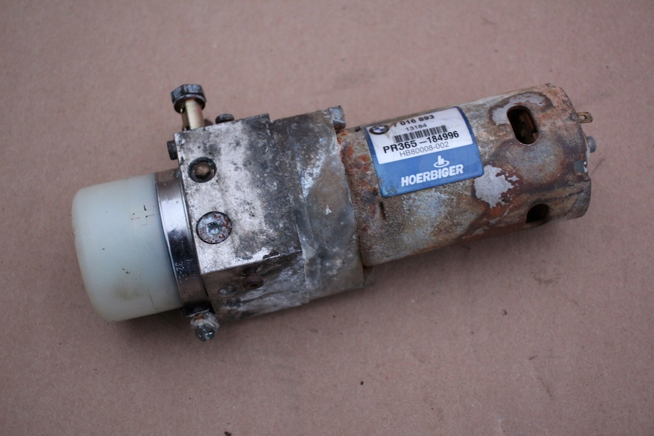 Pompa dachu MW z4 e83 7016893 oryginalna