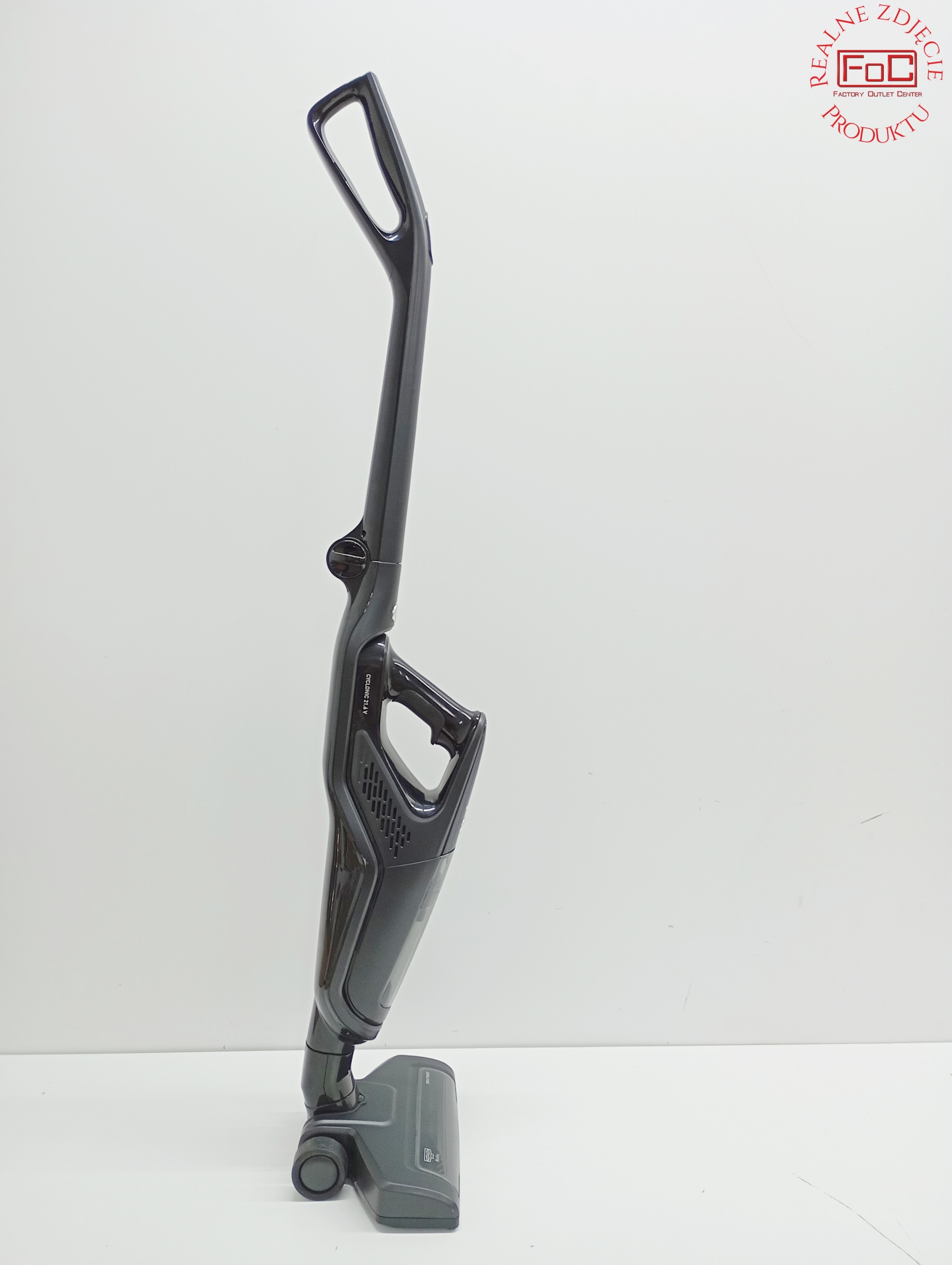 NIEKOMPLETNY Odkurzacz pionowy bezprzewodowy GRUNDIG VCH 9932 Kolor dominujący czarny