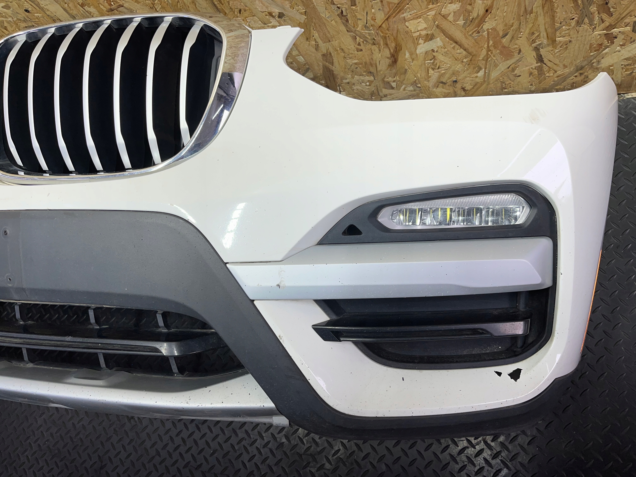 ZDERZAK PRZEDNI PRZÓD BMW X3 G01 ALPINEWEISS A300 Producent części BMW OE