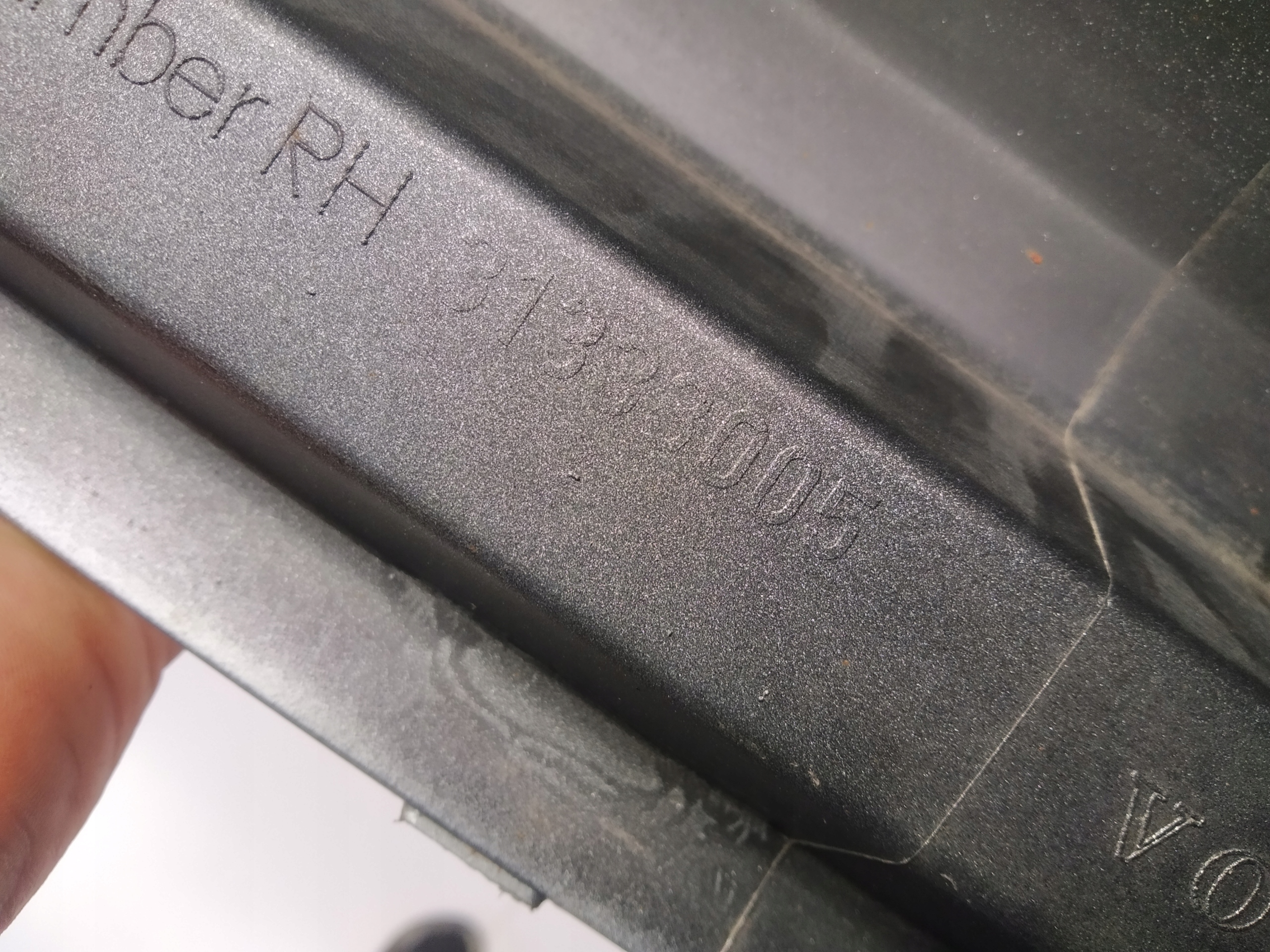 2010r + Volvo S60 II V60 threshold moulding threshold right original 31333005