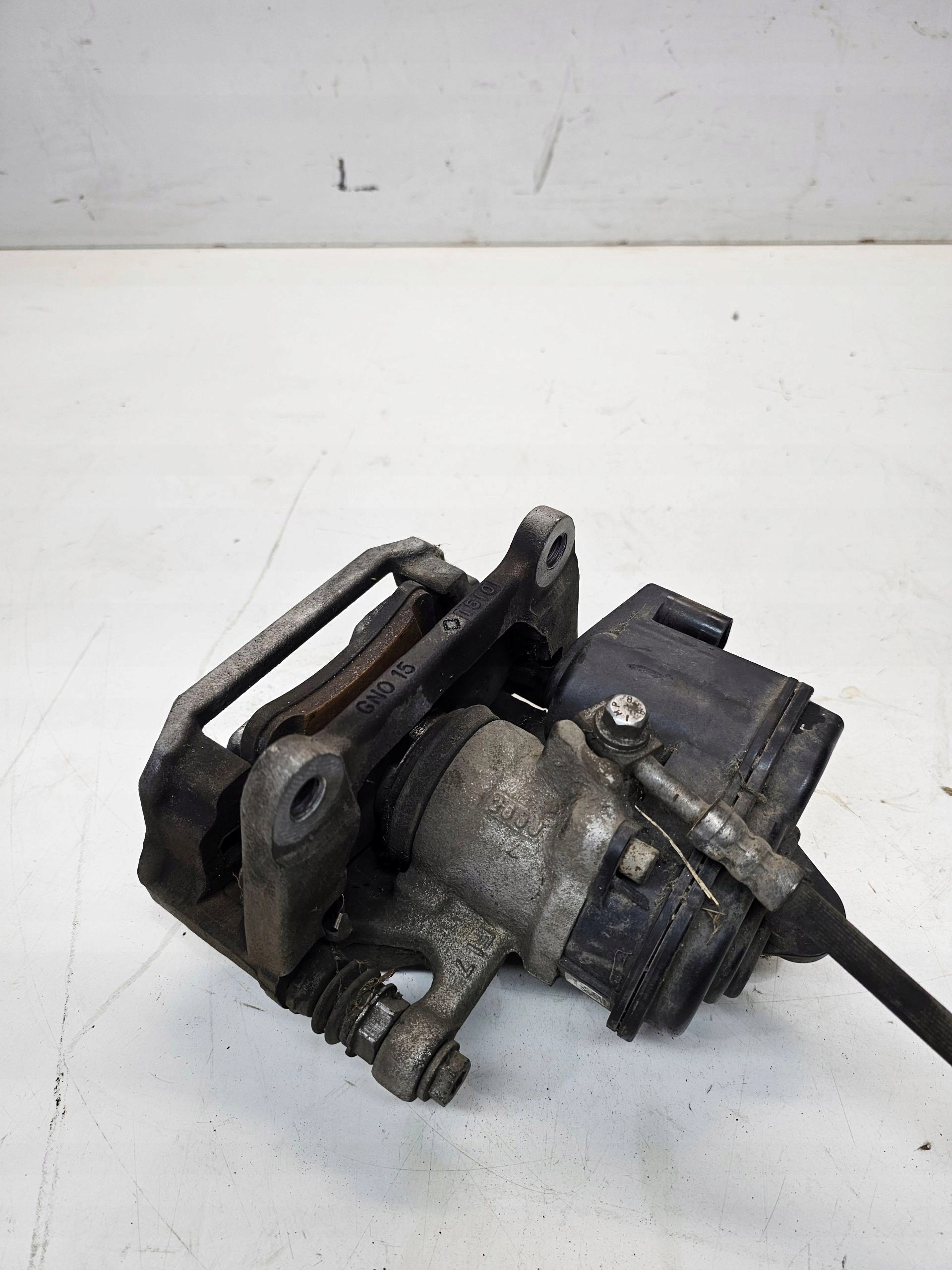 caliper brake left rear part AUDI A4 B9 A5 8W0405BL