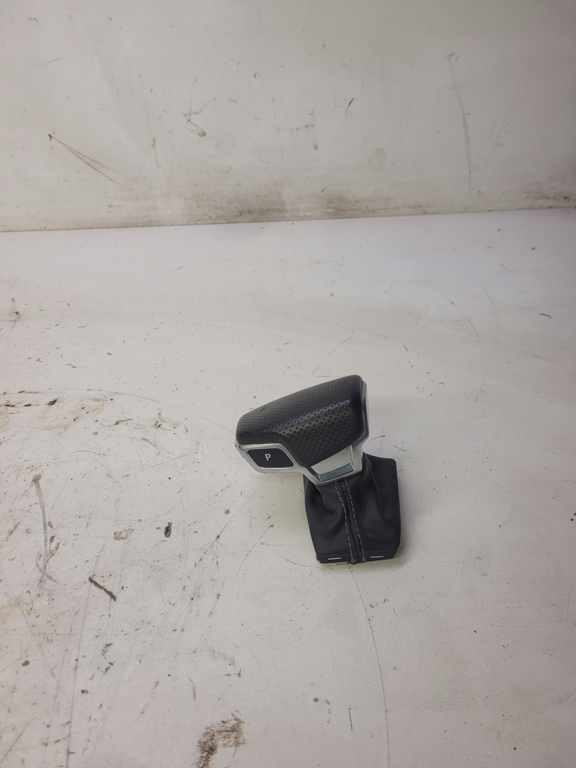 Ручка перемикання передач AUDI A4 B9 A5 8W 100103624