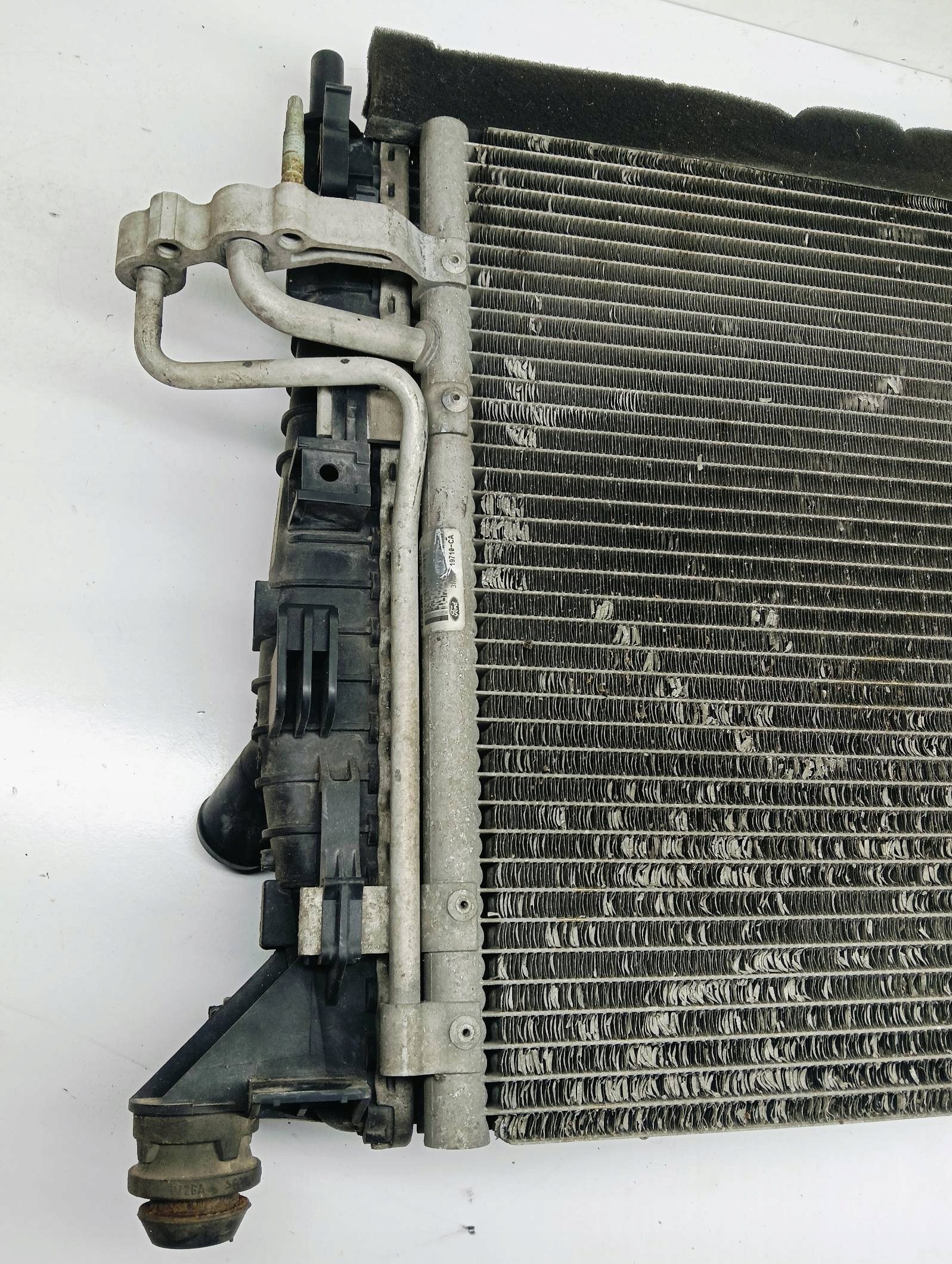 Komplet Radiateur FORD Focus MK2 1,6 3M5H 8005 RH