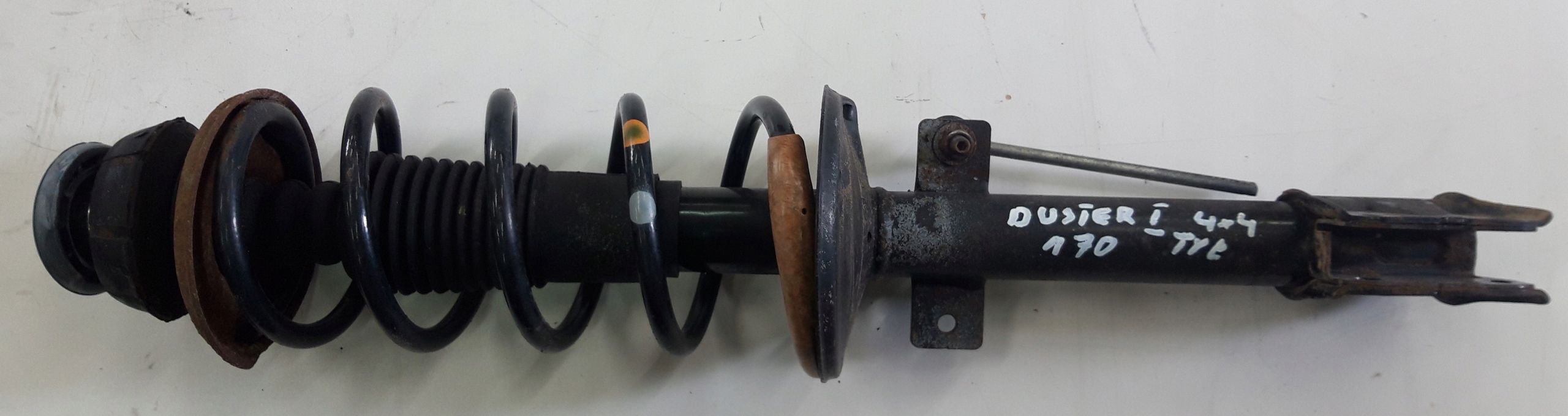 Dacia Duster I lift 1.6 16V 4X4 amortyzator tył