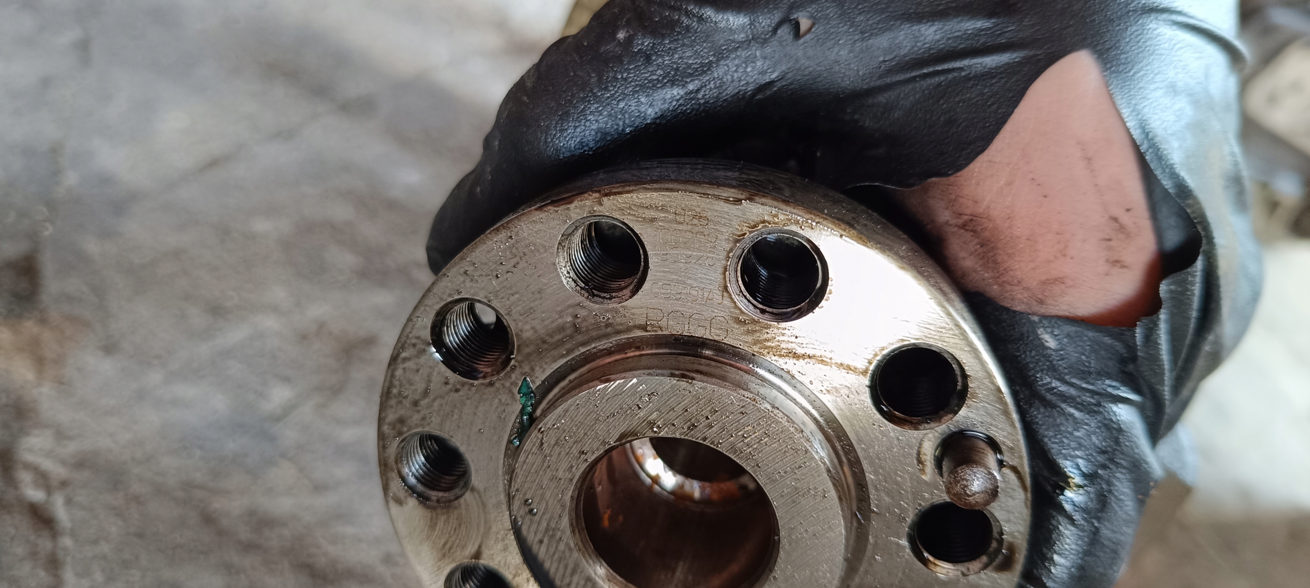 crank A6 C6 A4 B7 2.7 TDI R59B 059101AJ