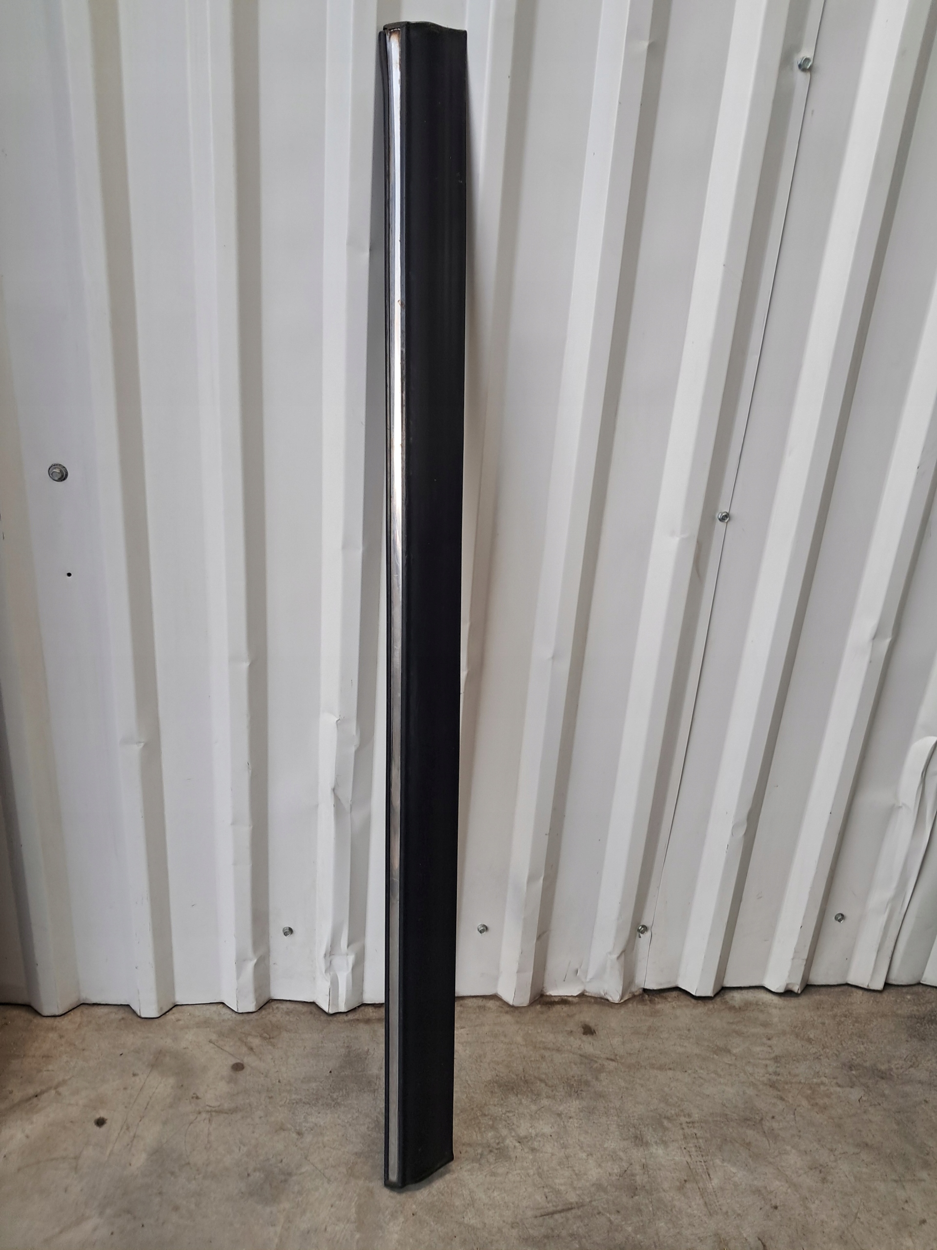 moulding door left front MERCEDES W123 1236903380