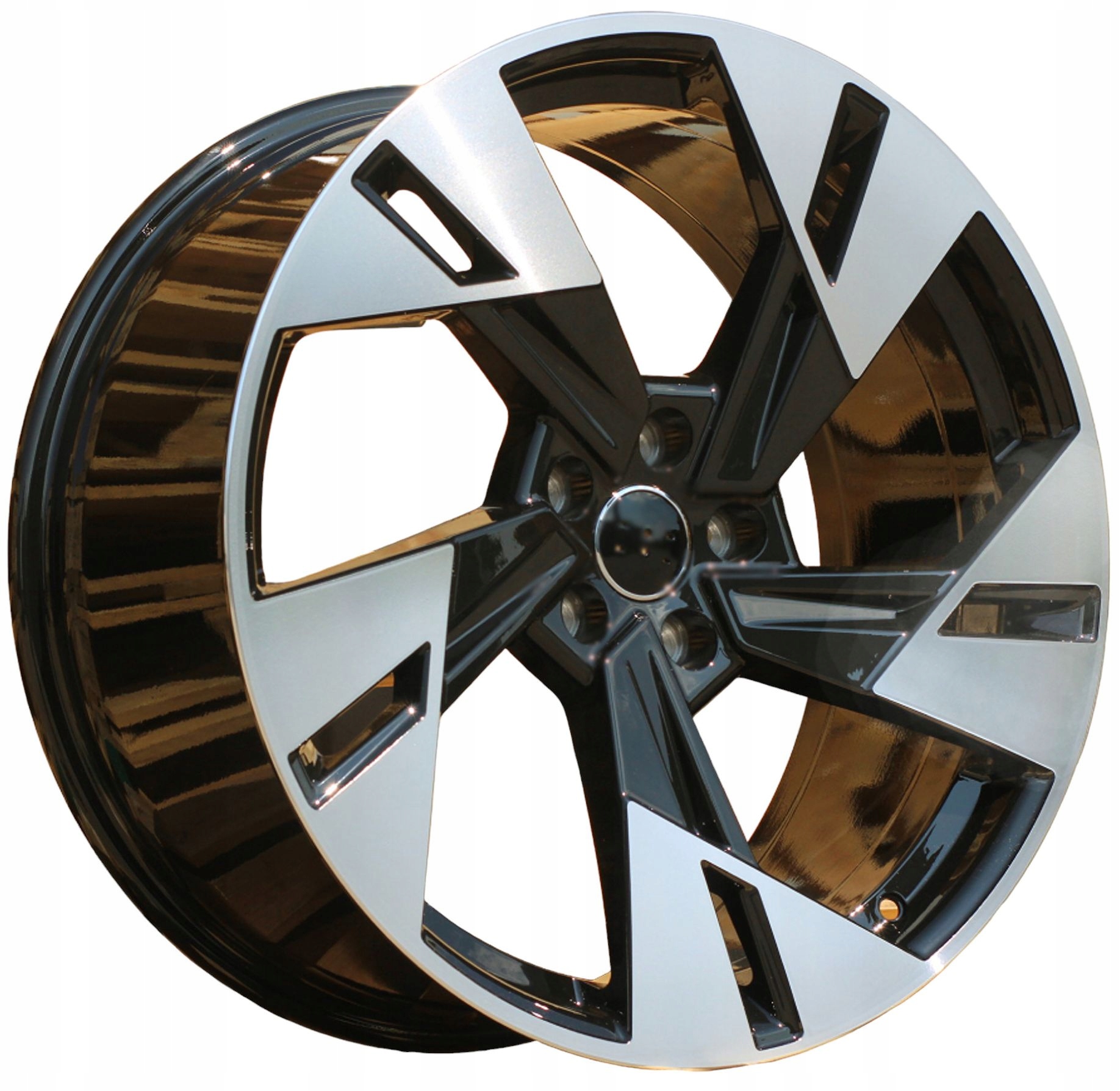Ráfky 18 pro Audi A3 8P 8V 8Y A4 B6 B7 B8 B9 A6 C5 C6 C7 C8 A8 D2 D3 Q2 SQ2