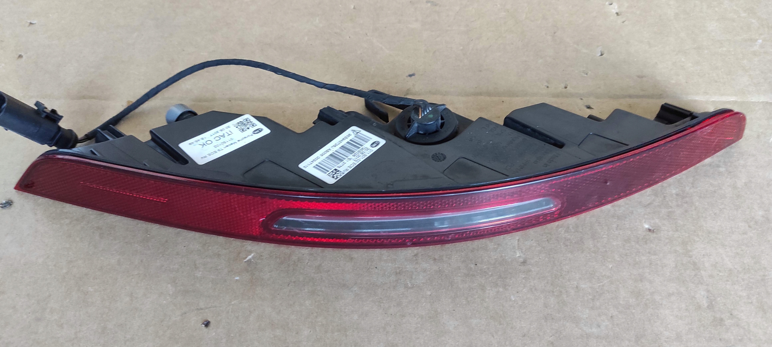 LAMPA PRAWA TYLNA PORSCHE MACAN 95B