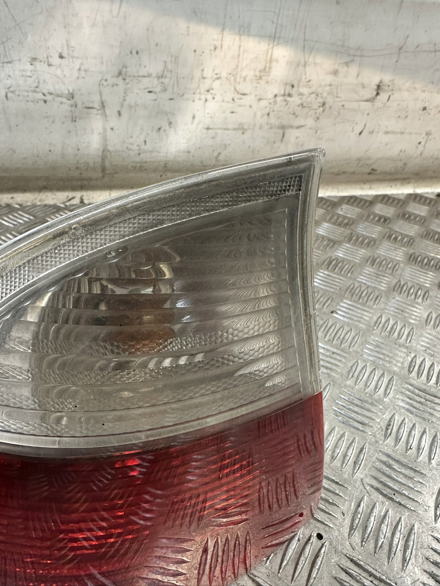 far lijevi stražnji dio BMW E46 LIFT KOMBI