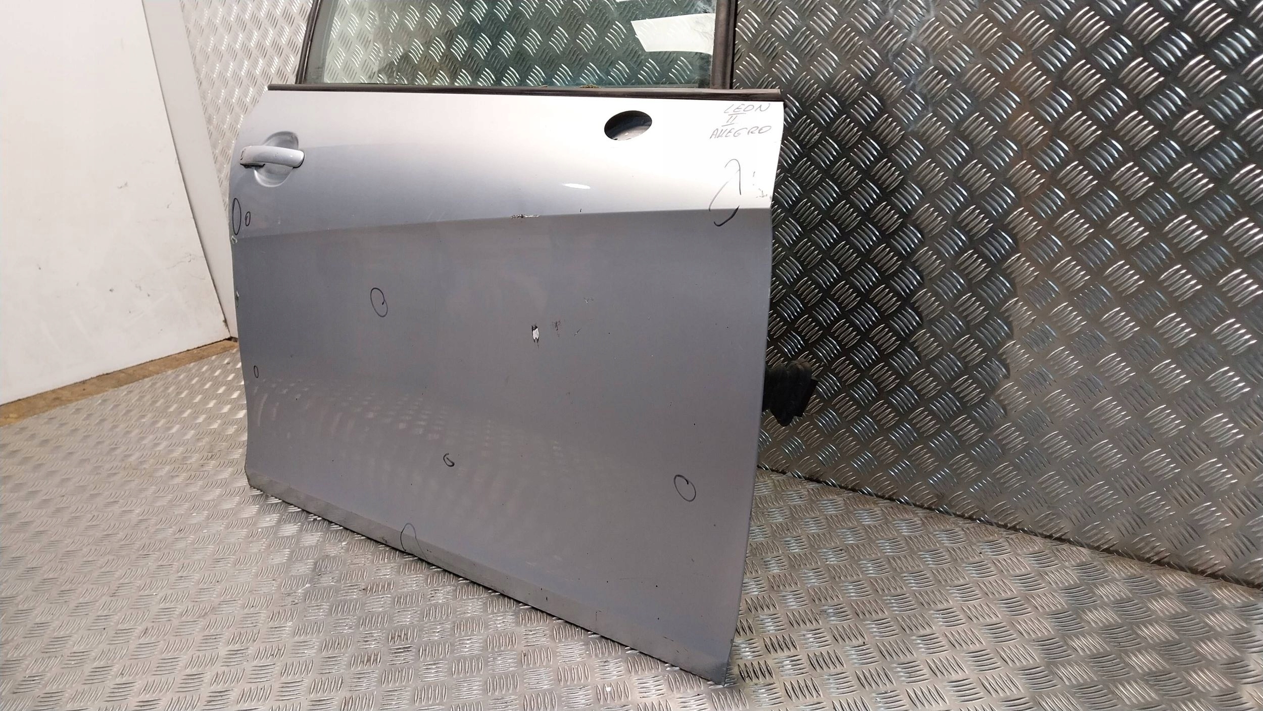 door front right SEAT LEON II 05