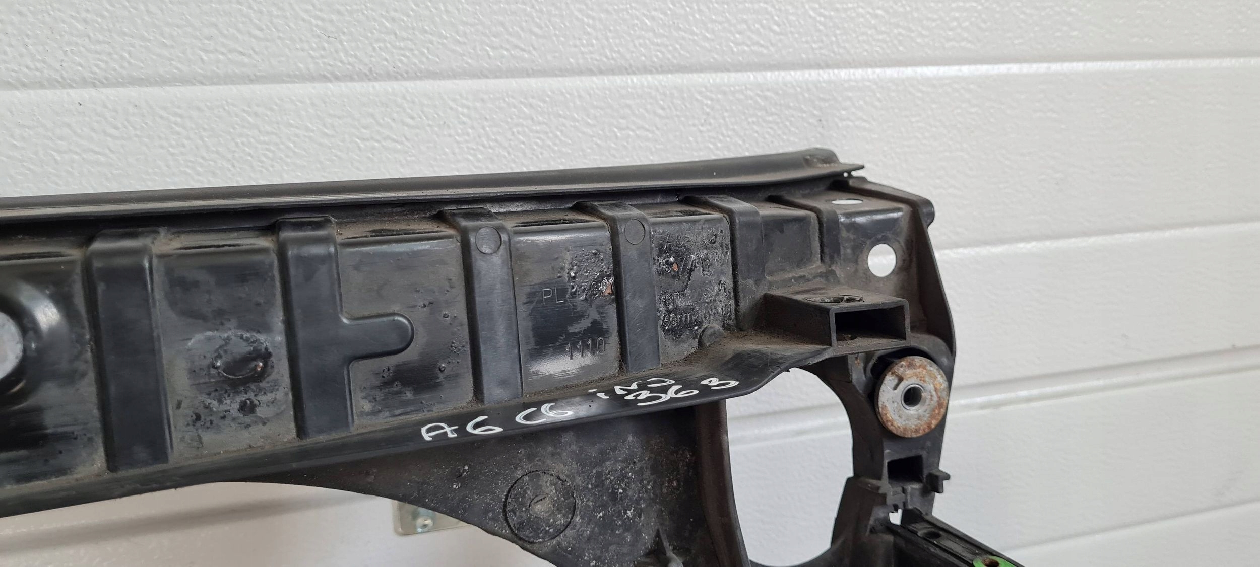 A6 C6 LIFT support panel for radiators pillar iron 4F0805594H