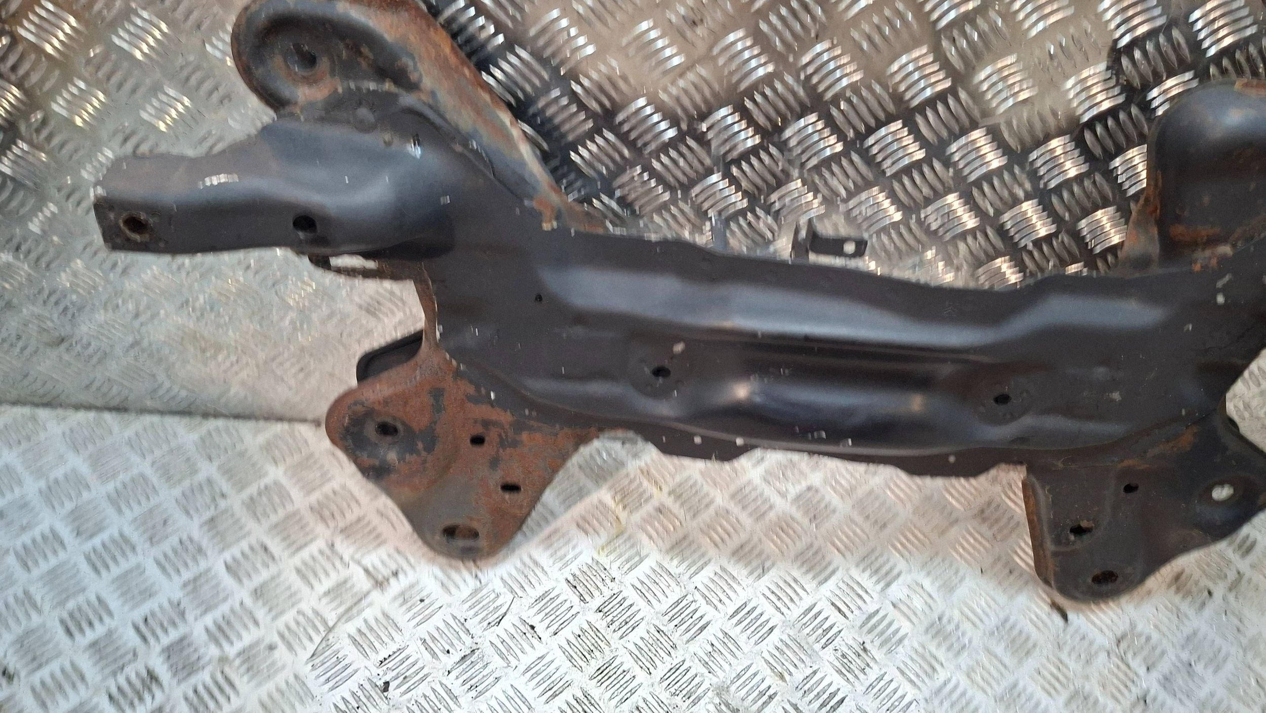 axle beam front PEUGEOT 208 2008 LIFT 2016