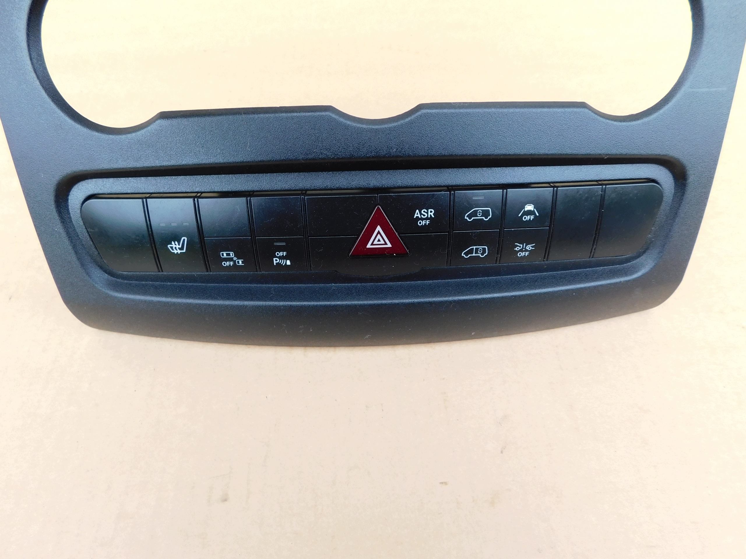 Panel Console Moyen Châssis de couverture Sprinter 906 VW Crafter OEM