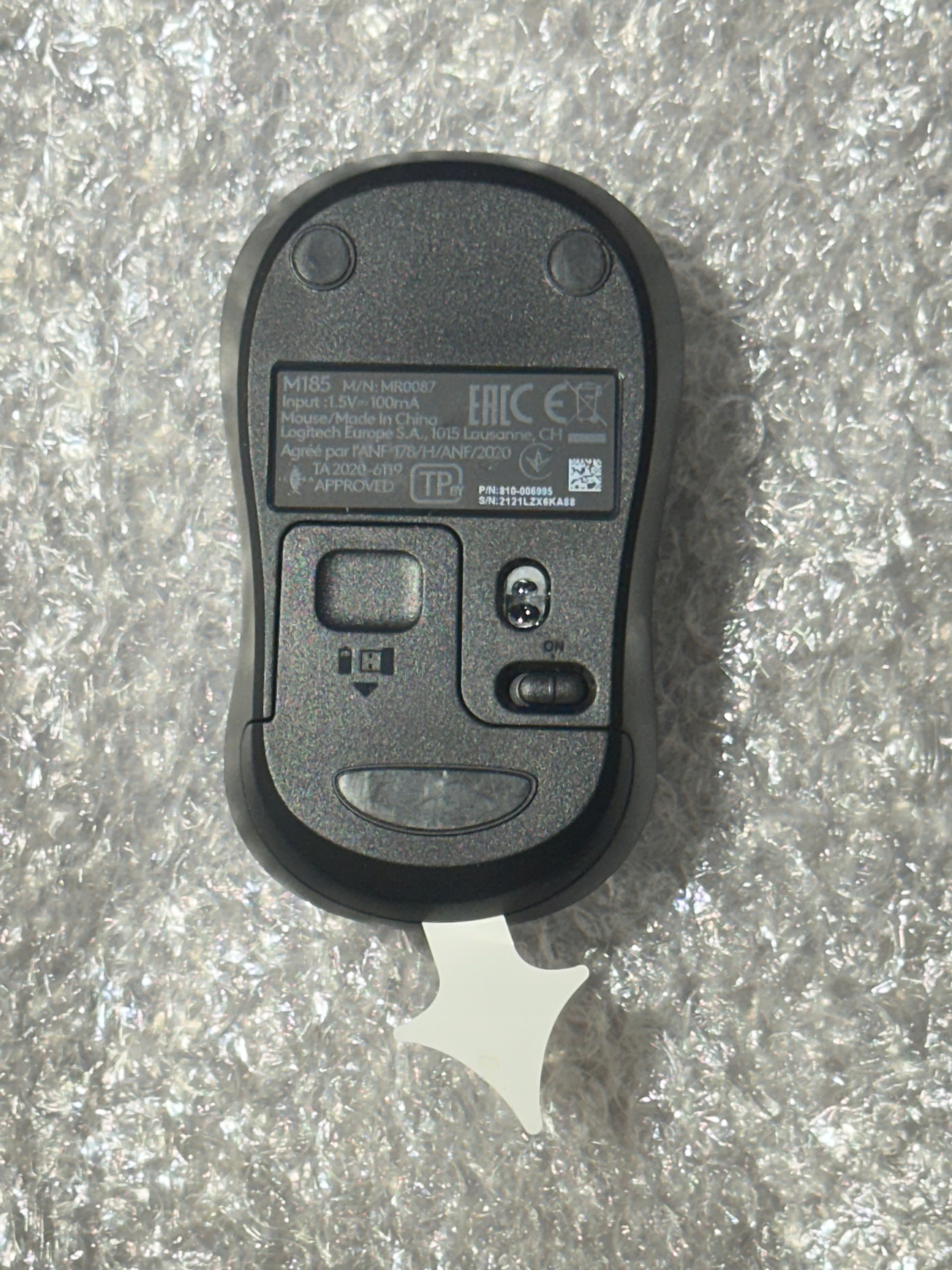 Myszka bezprzewodowa Logitech M185 sensor optyczny Producent Logitech