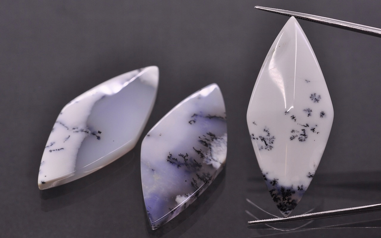 Achát dendrit konvexní nepravidelná destička 44,5x1