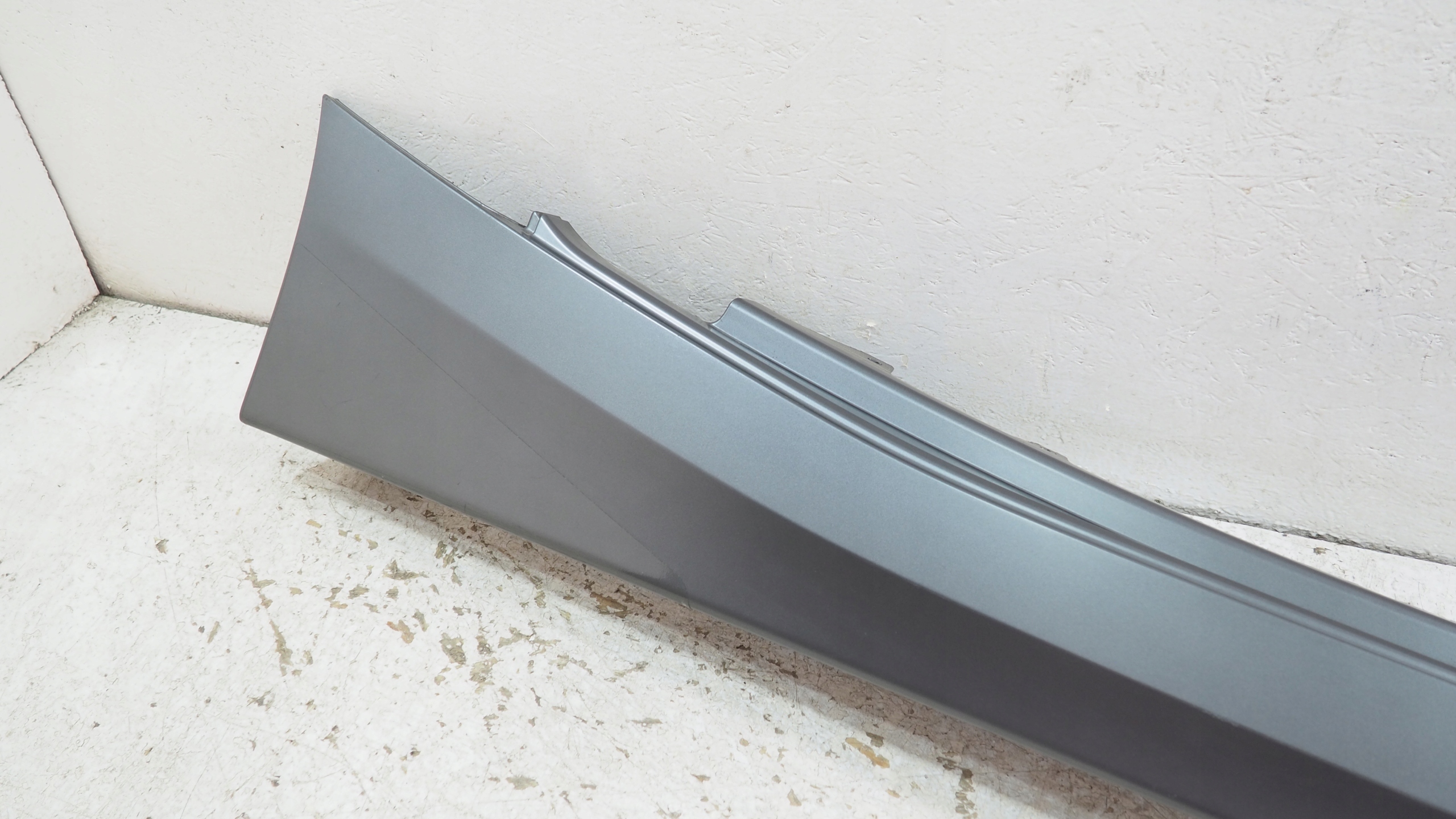 BMW Z4 G29 M Pakiet moulding threshold right 8069776