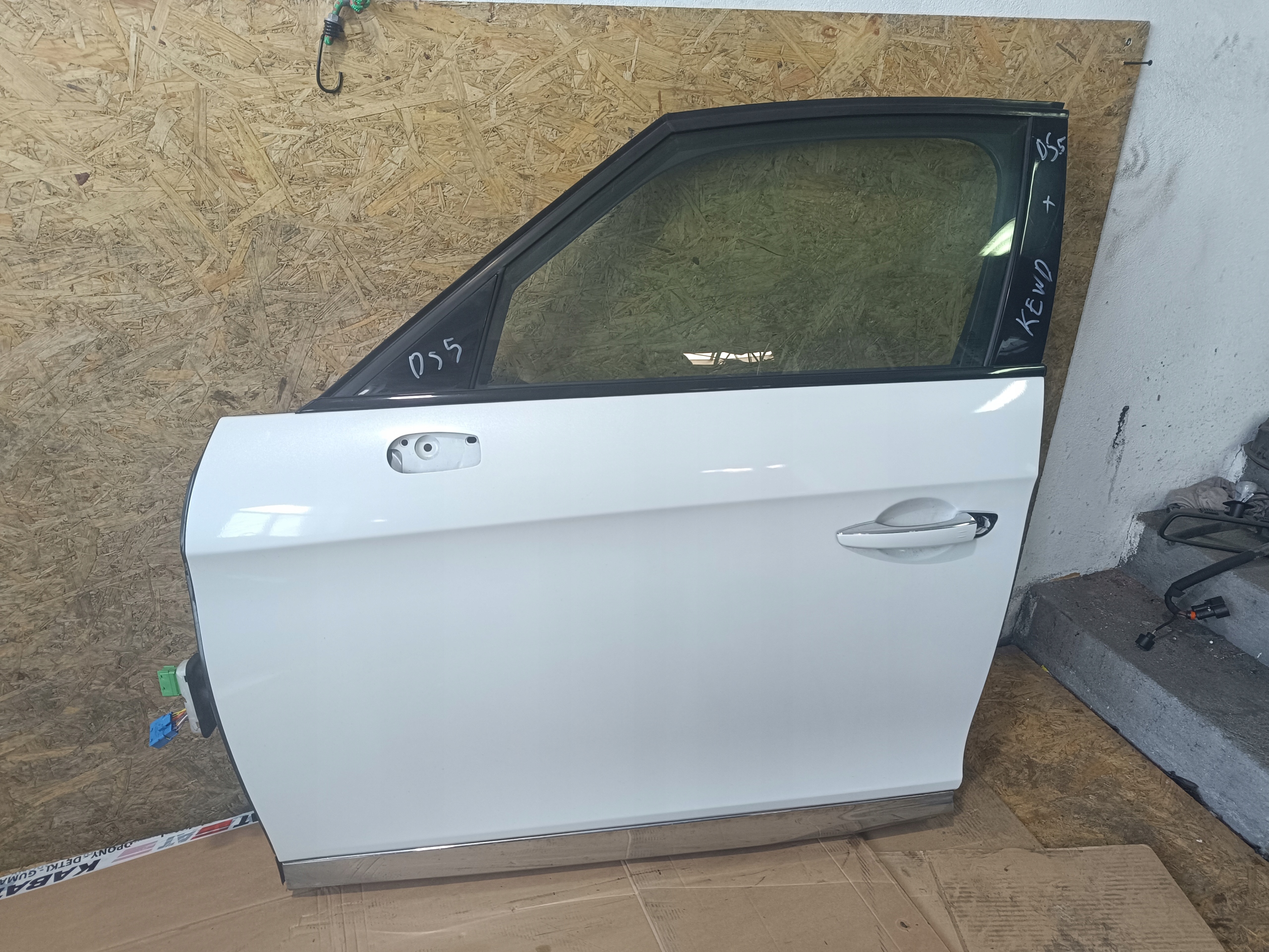 DRZWI LEWE PRZÓD CITROEN DS5 KWED Strona zabudowy przód - lewa
