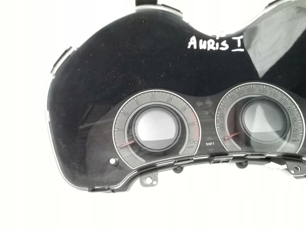 Toyota Auris dials dials predkosciomierz 83800-02L52