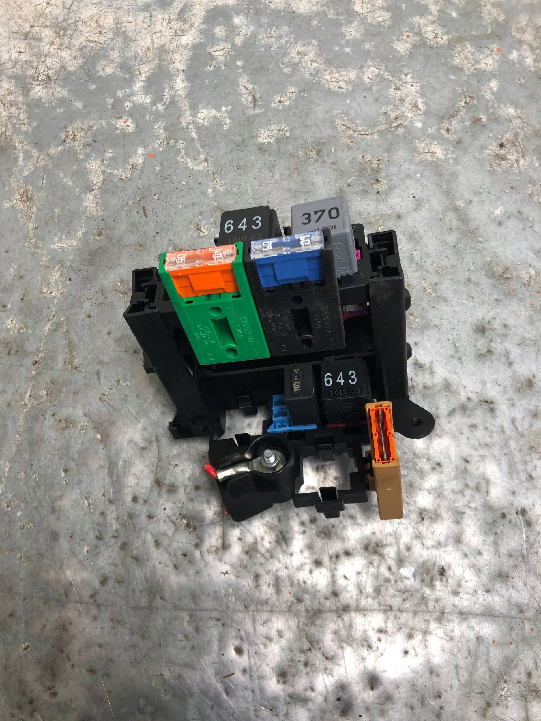 Module fusibles AUDI Q5 8K1937503A