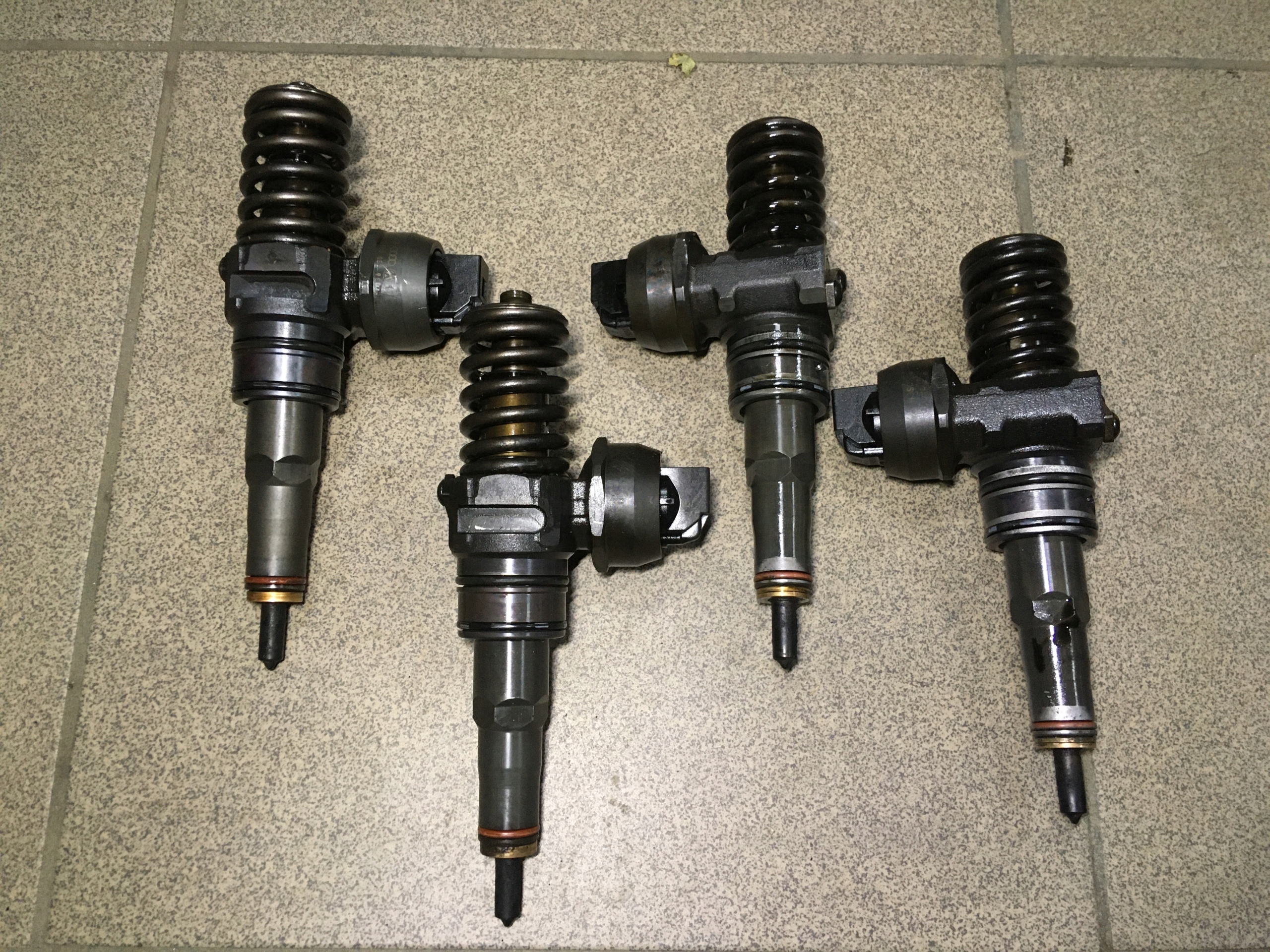 Насос 2.0 TDI 140km 03G130073G BKD BLB BRF