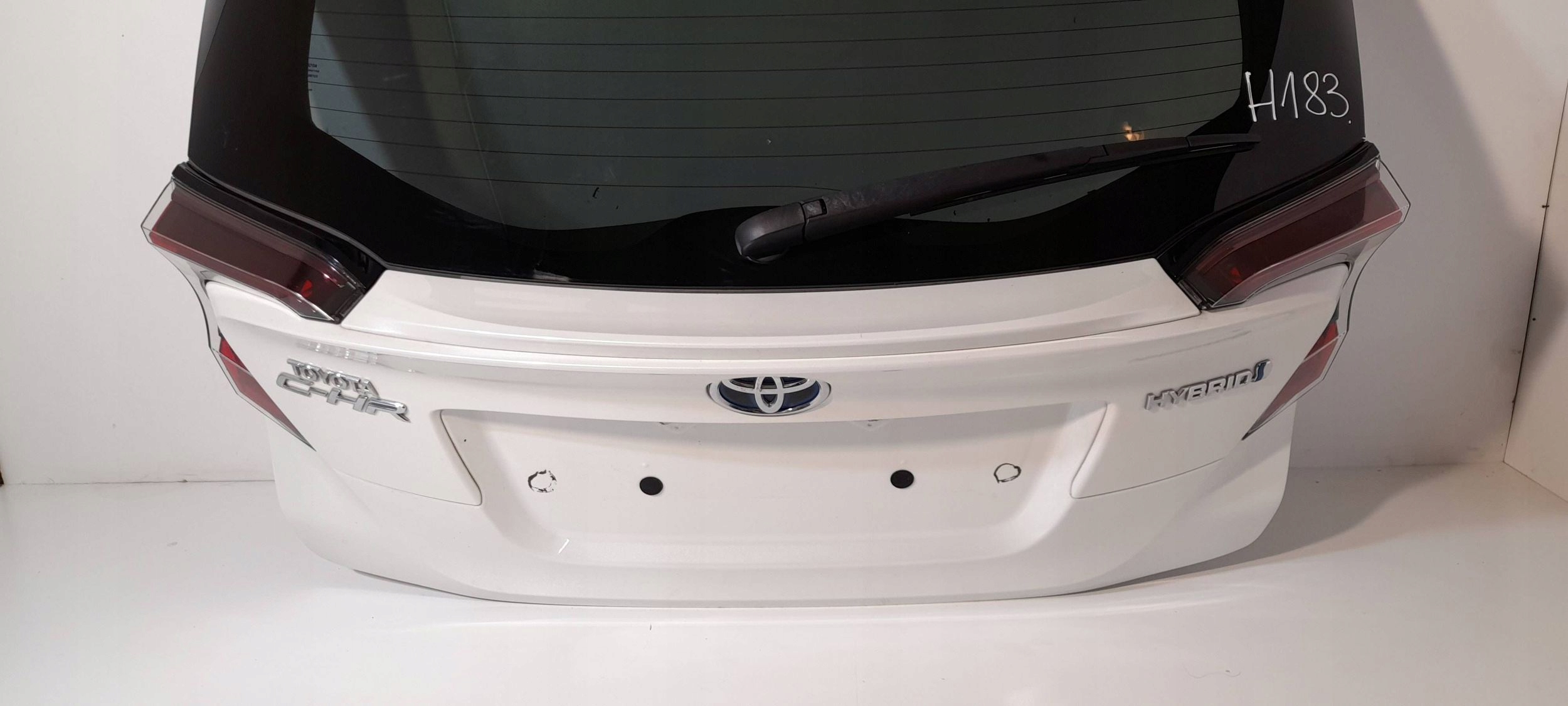 Toyota C-HR and 2016-19 boot doors 070 (H183)