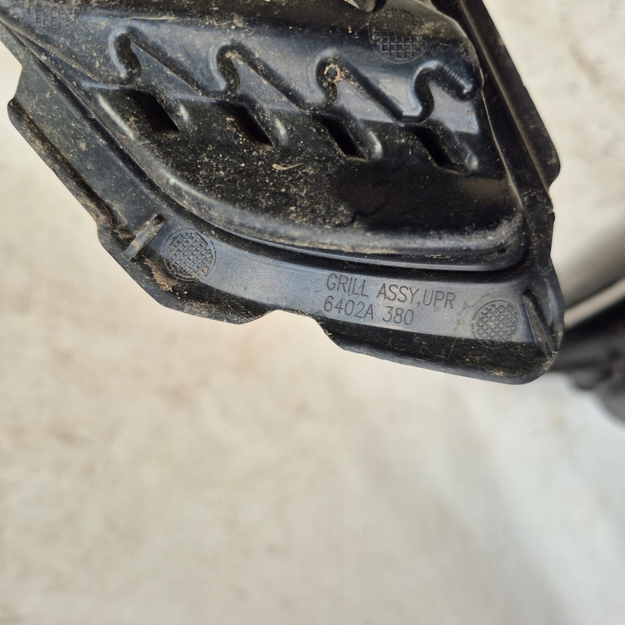 MITSUBISHI SPACE STAR II 2 LIFT 16-19 Grill Grill
