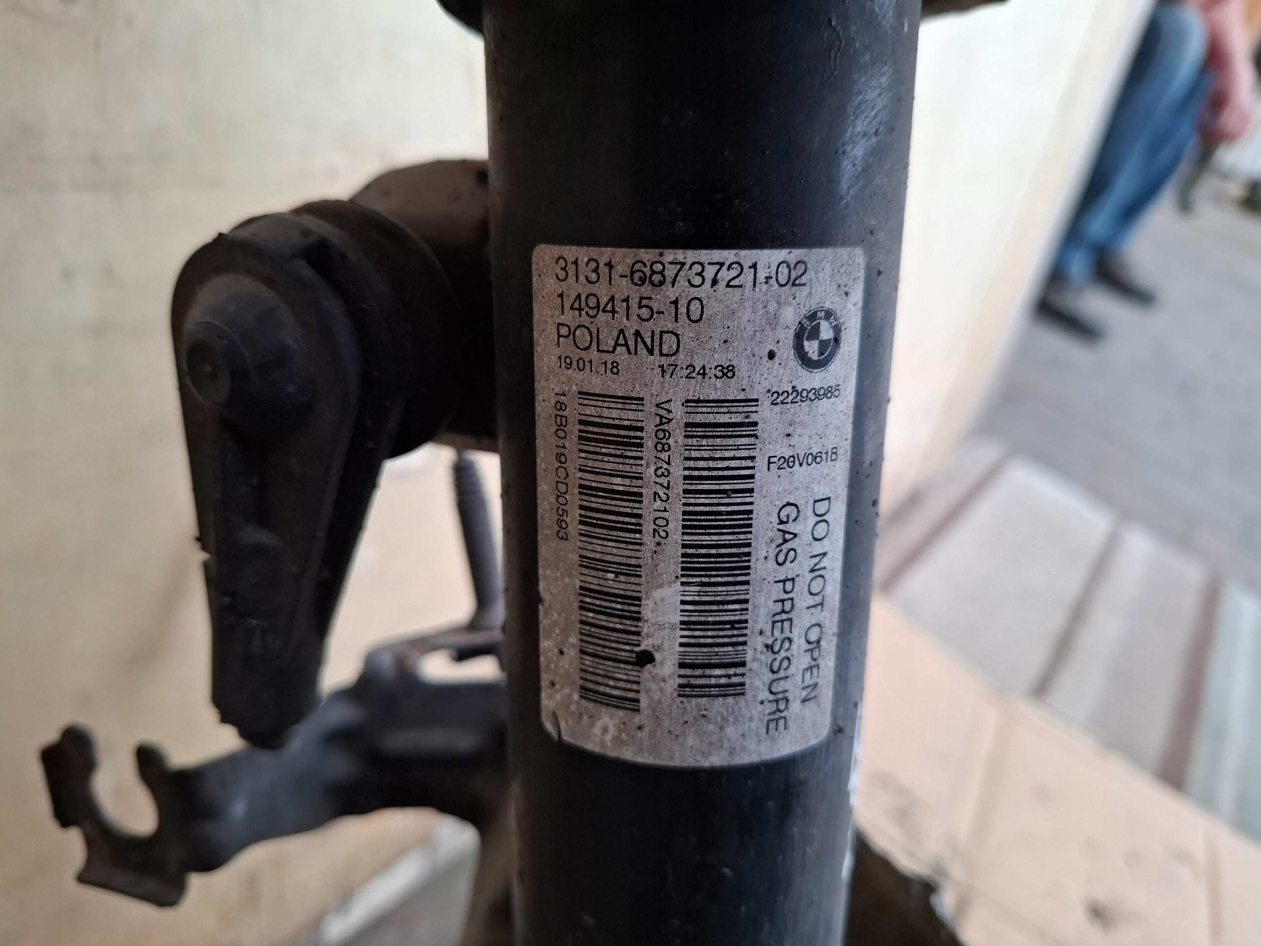BMW F20 F21 18r swing MACPHERSON left front 6792285