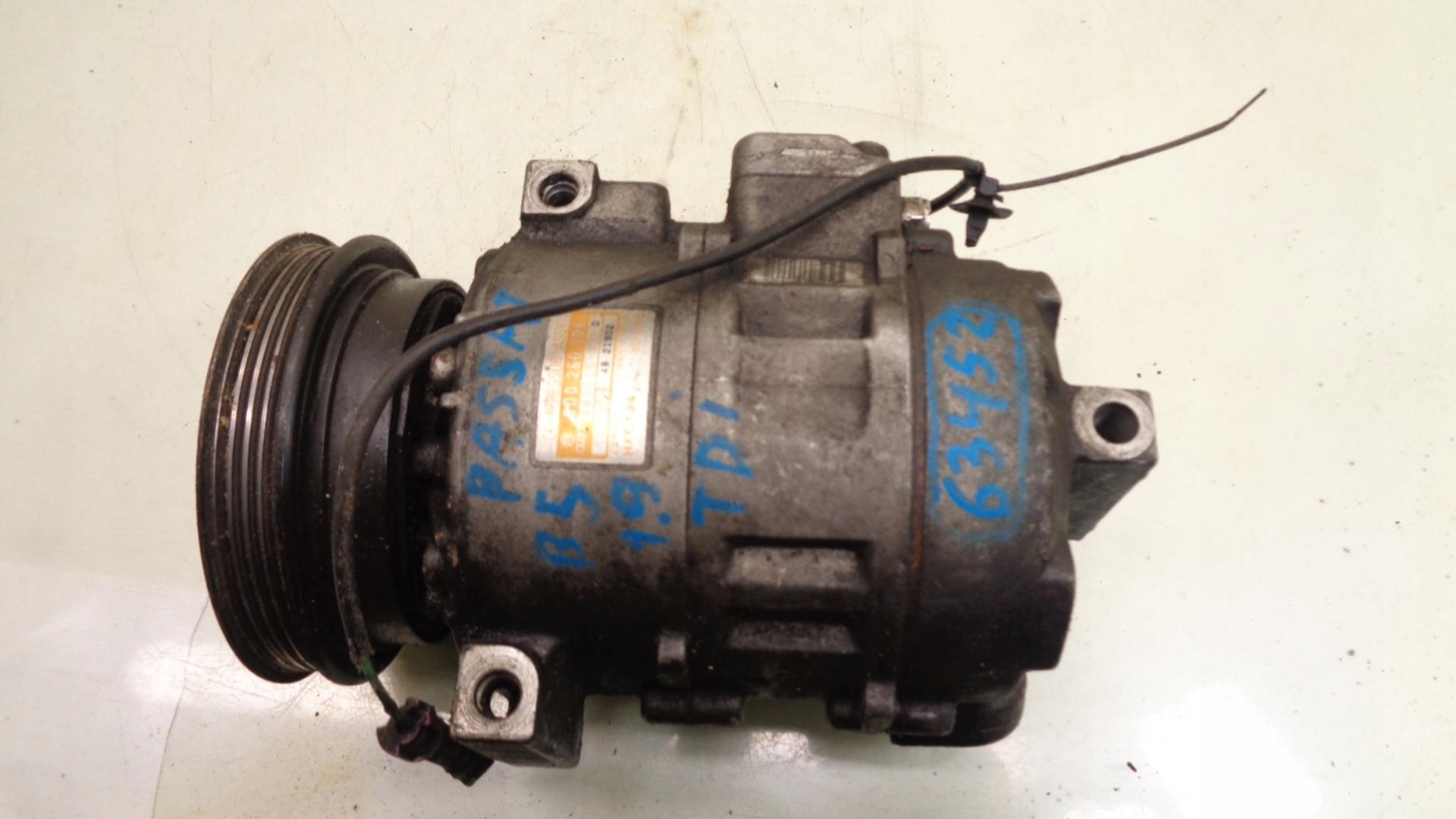 SPRĘŻARKA KLIMATYZACJI VW PASSAT B5 1.9 TDI