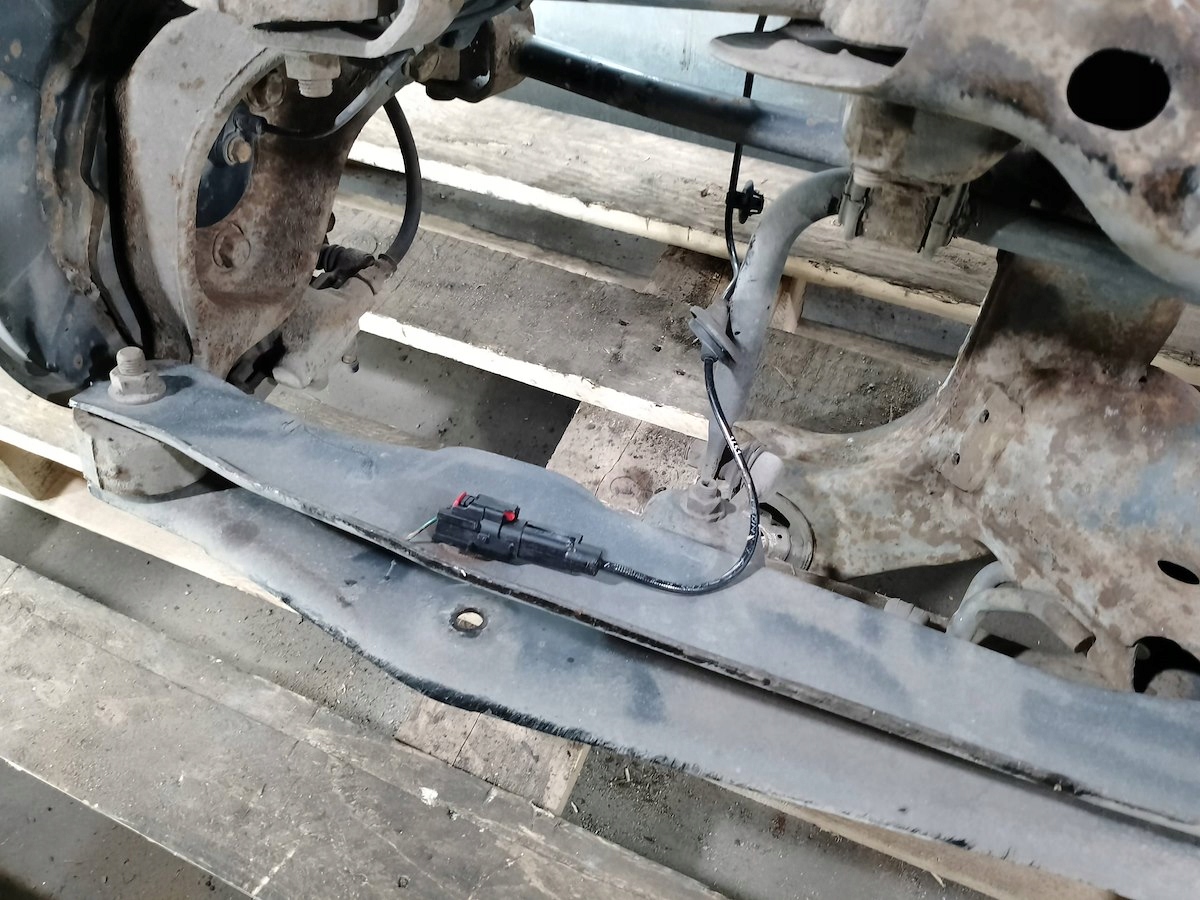 BELKA ZAWIESZENIA, OŚ TYŁ CHRYSLER 200 (JS) 3.6 V6 SEDAN Typ samochodu Samochody osobowe