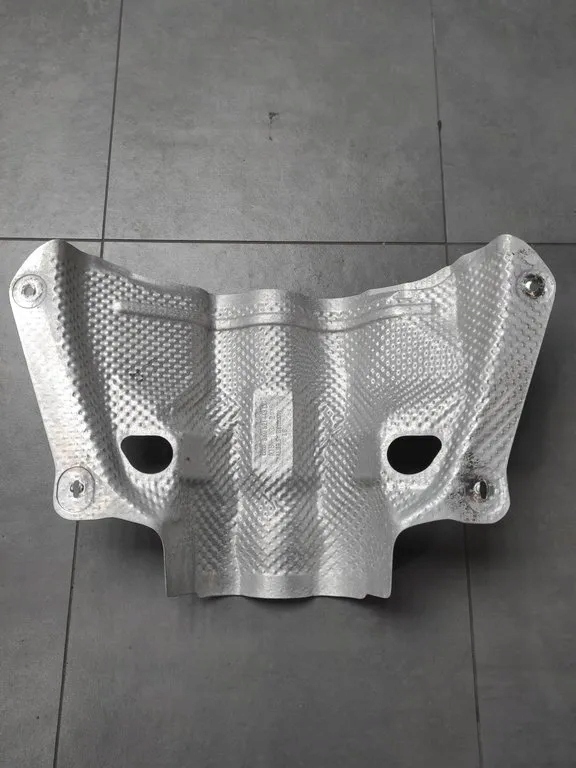 Audi A5 8t Blende Abdeckung termiczna rury 8K0521443C