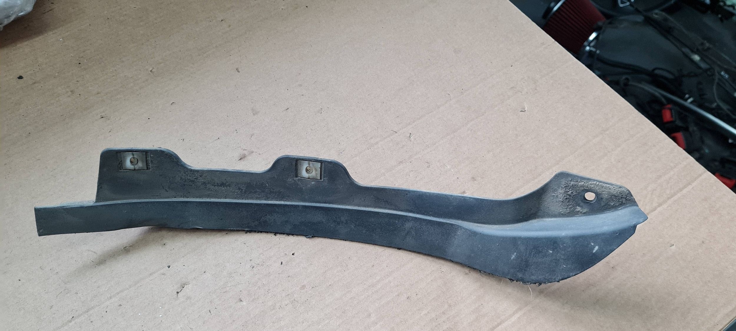 A4 B8 S4 LIFT SPOILER mudguard flap NADKOLA right front 8K0853888A