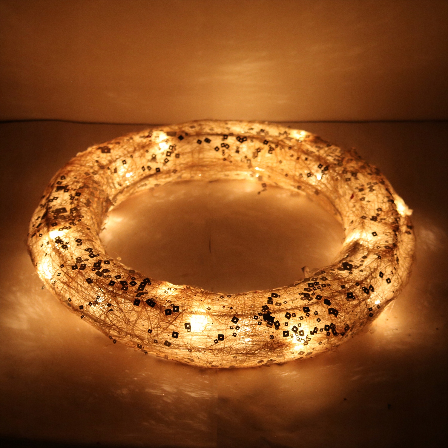 KOŁO Z SIZALU DO ZAWIESZENIA Z LED 38CM KREMOWE Marka Goliat